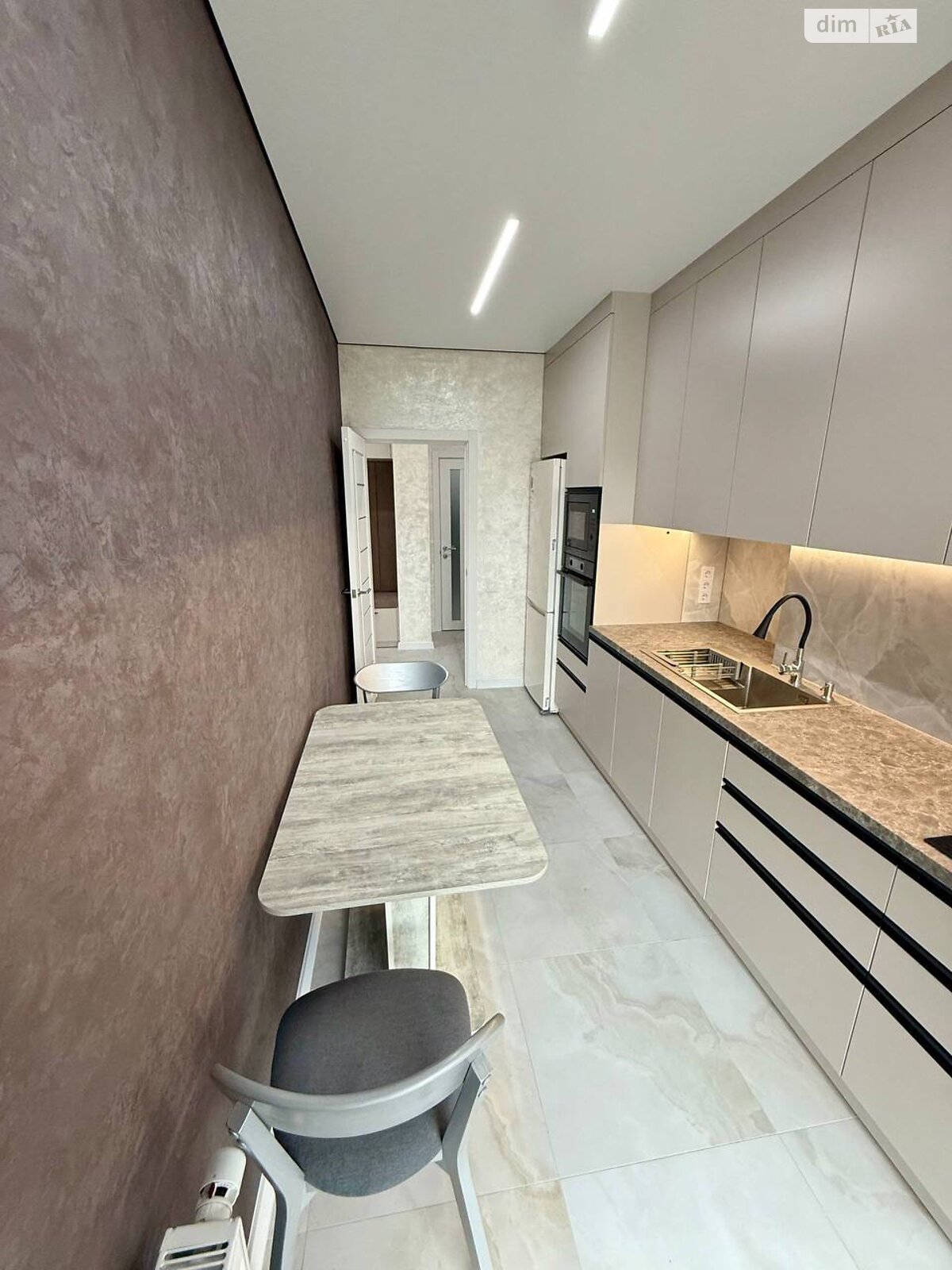 двухкомнатная квартира в Виннице, район Центр, на пер. Кирпичный в аренду на долгий срок помесячно фото 1 двухкомнатная квартира в Виннице, район Центр, на пер. Кирпичный в аренду на долгий срок помесячно фото 1