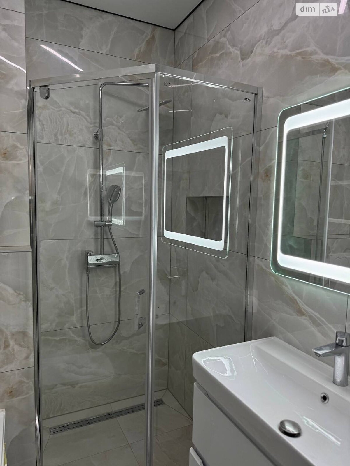 двухкомнатная квартира в Виннице, район Центр, на пер. Кирпичный в аренду на долгий срок помесячно фото 1 двухкомнатная квартира в Виннице, район Центр, на пер. Кирпичный в аренду на долгий срок помесячно фото 1