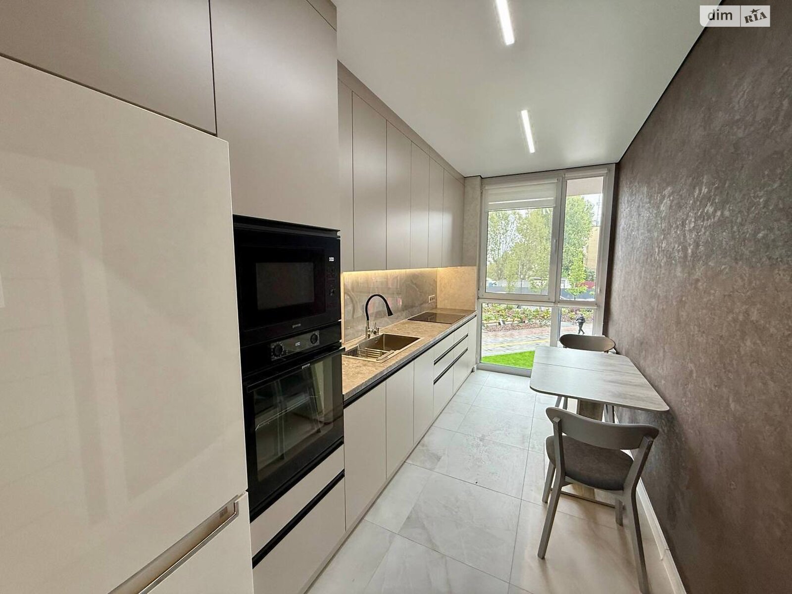 двухкомнатная квартира в Виннице, район Центр, на пер. Кирпичный в аренду на долгий срок помесячно фото 1 двухкомнатная квартира в Виннице, район Центр, на пер. Кирпичный в аренду на долгий срок помесячно фото 1