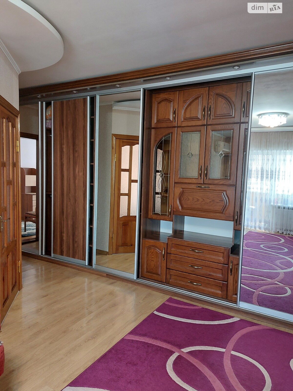 трехкомнатная квартира в Виннице, район Центр, на ул. Кропивницкого 20 в аренду на долгий срок помесячно фото 1