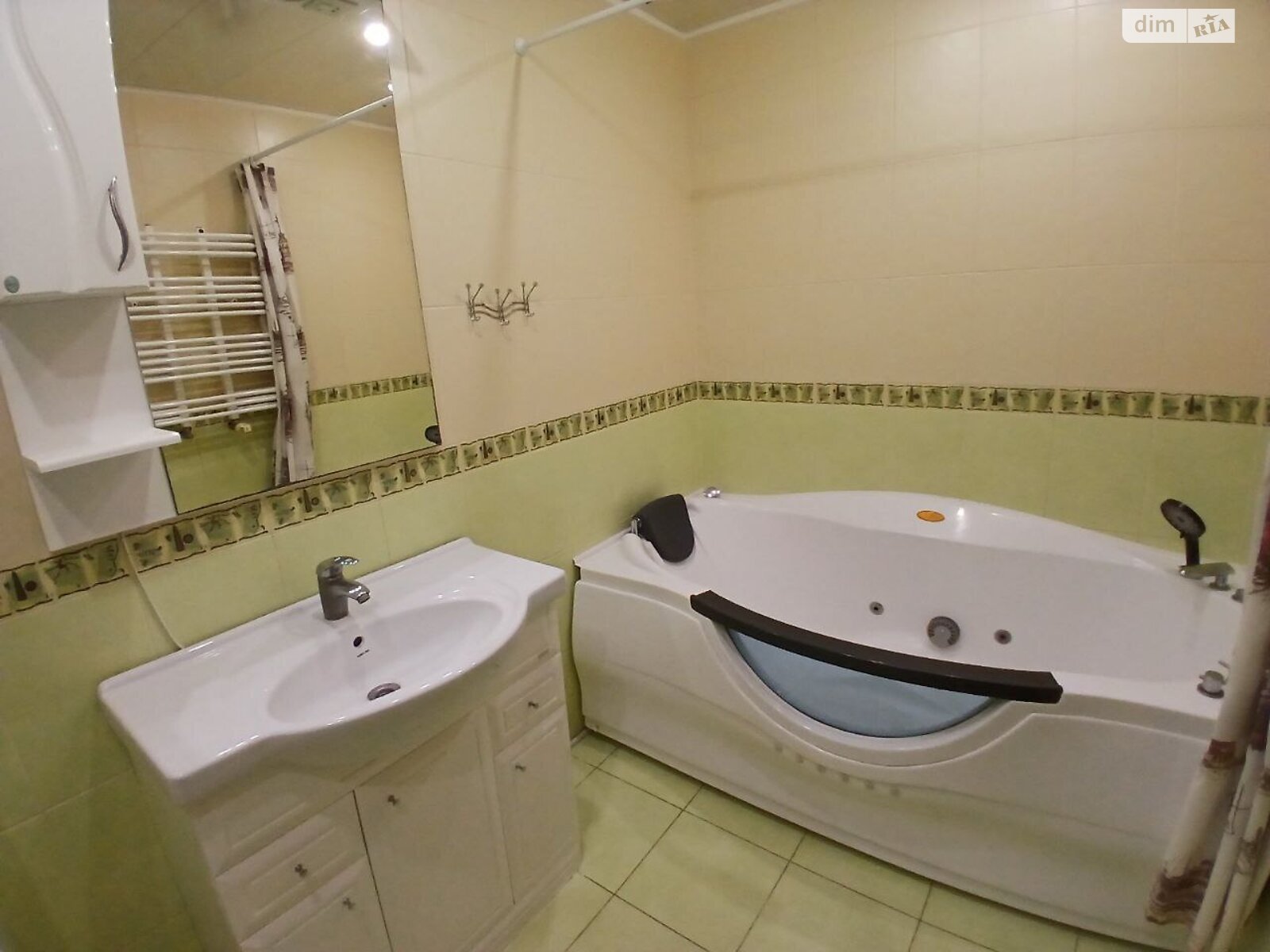 чотирикімнатна квартира в Вінниці, район Центр, на вул. Магістратська в довготривалу оренду помісячно фото 1