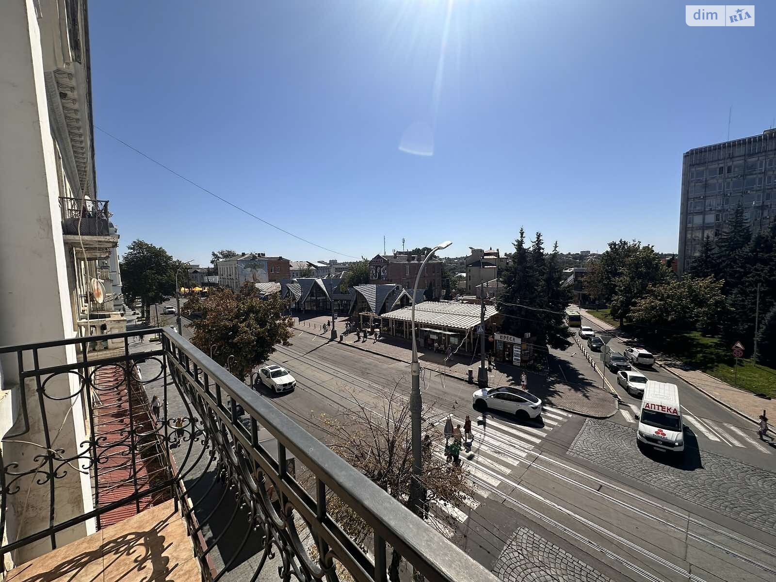 двокімнатна квартира в Вінниці, район Центр, на вул. Соборна 44 в довготривалу оренду помісячно фото 1 двокімнатна квартира в Вінниці, район Центр, на вул. Соборна 44 в довготривалу оренду помісячно фото 1