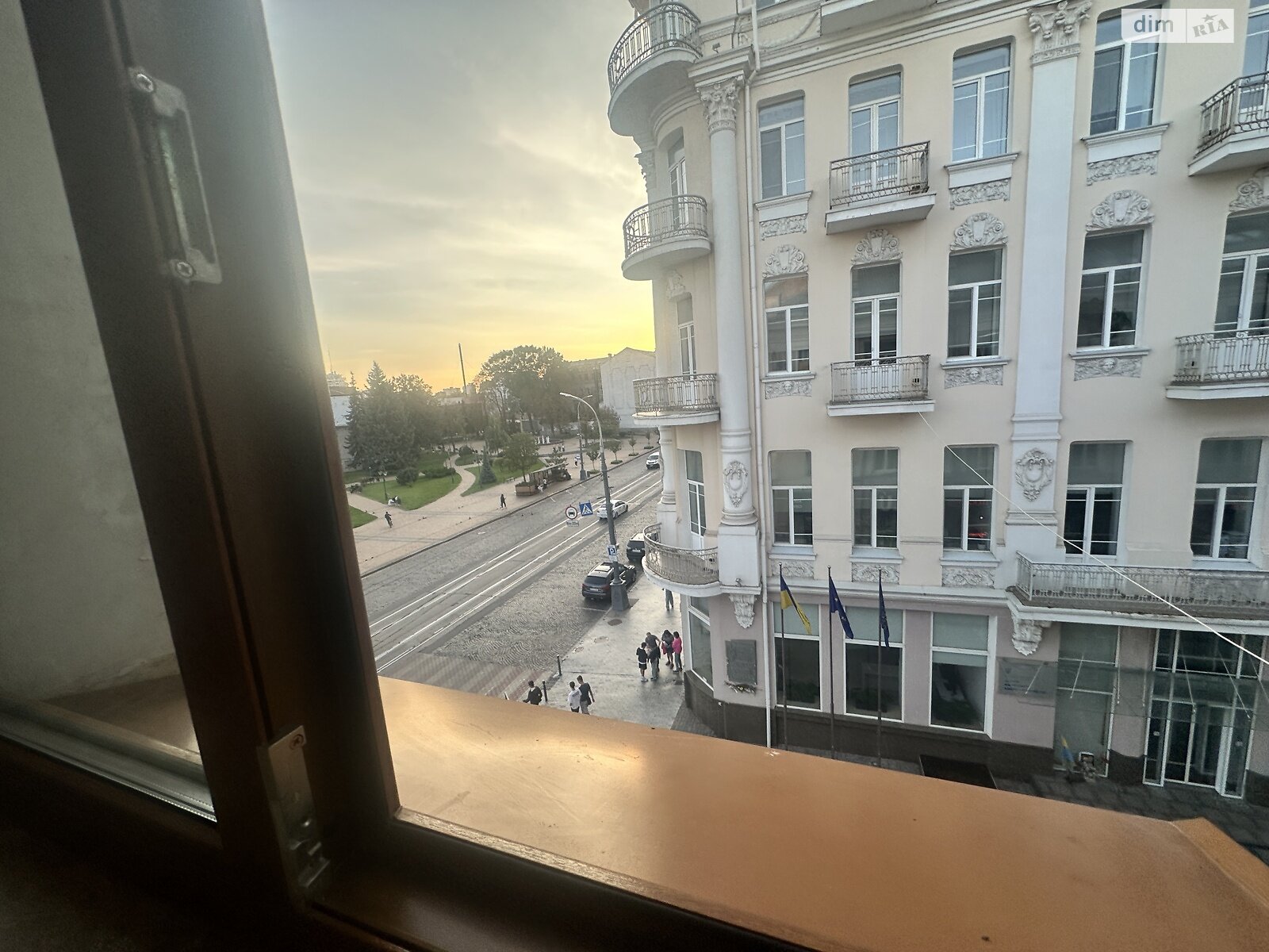 двокімнатна квартира в Вінниці, район Центр, на вул. Соборна 44 в довготривалу оренду помісячно фото 1 двокімнатна квартира в Вінниці, район Центр, на вул. Соборна 44 в довготривалу оренду помісячно фото 1