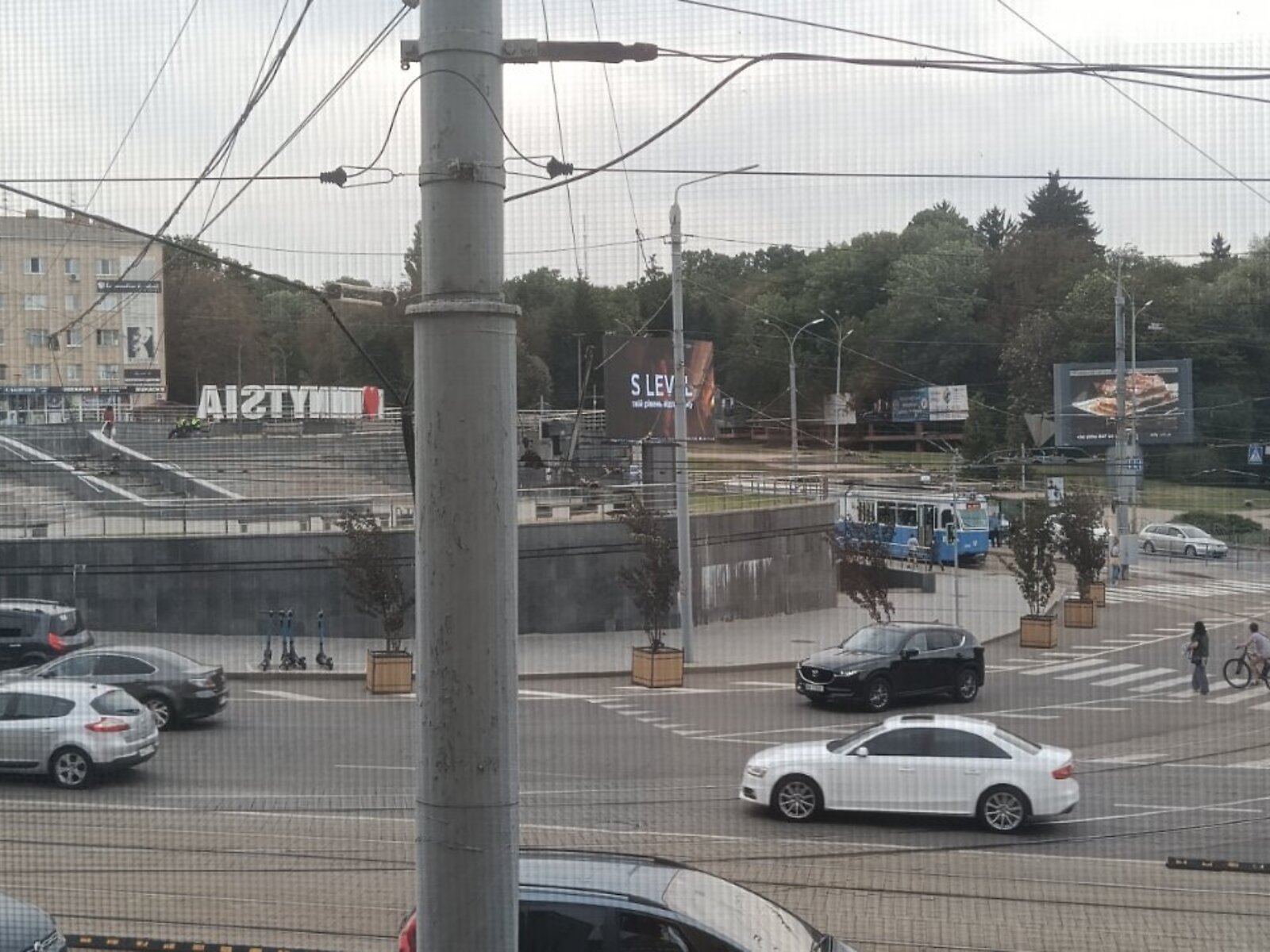 трикімнатна квартира в Вінниці, район Центр, на вул. Соборна в довготривалу оренду помісячно фото 1