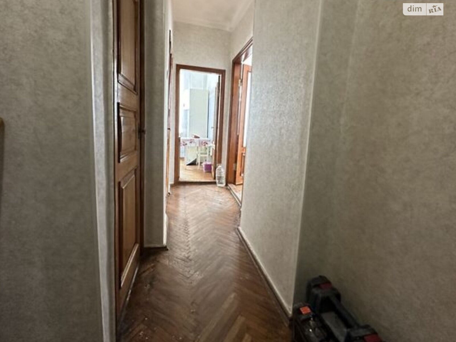 трехкомнатная квартира в Виннице, район Центр, на ул. Соборная 101 в аренду на долгий срок помесячно фото 1