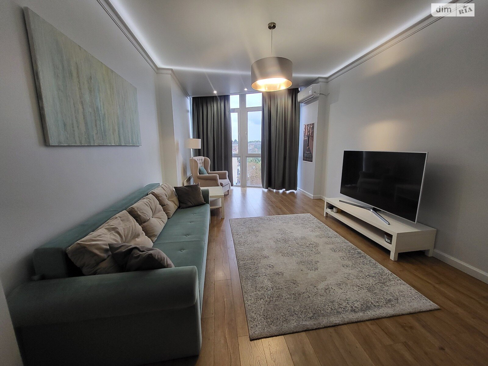 чотирикімнатна квартира в Вінниці, район Центр, на вул. Степана Бандери в довготривалу оренду помісячно фото 1