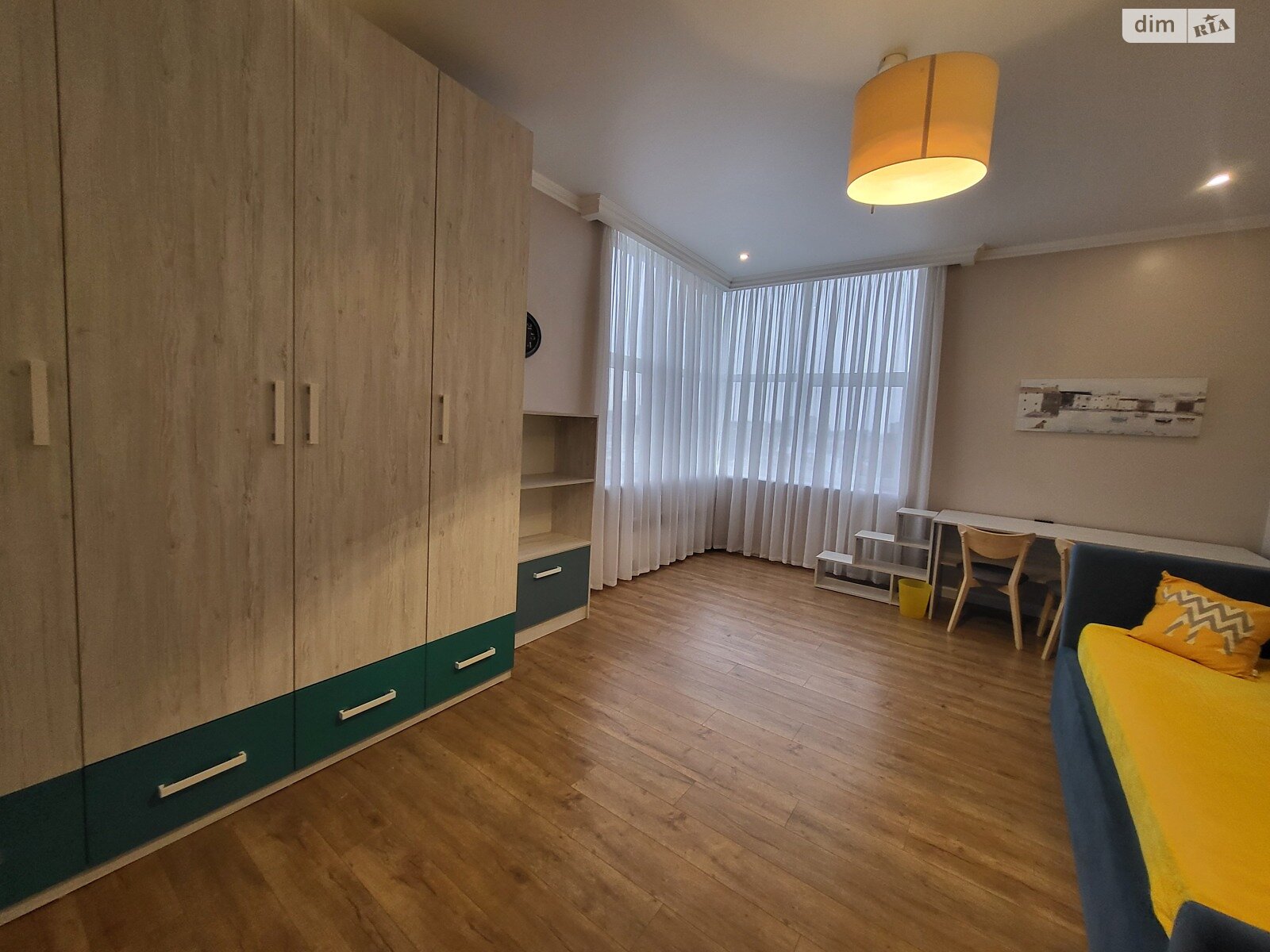 чотирикімнатна квартира в Вінниці, район Центр, на вул. Степана Бандери в довготривалу оренду помісячно фото 1