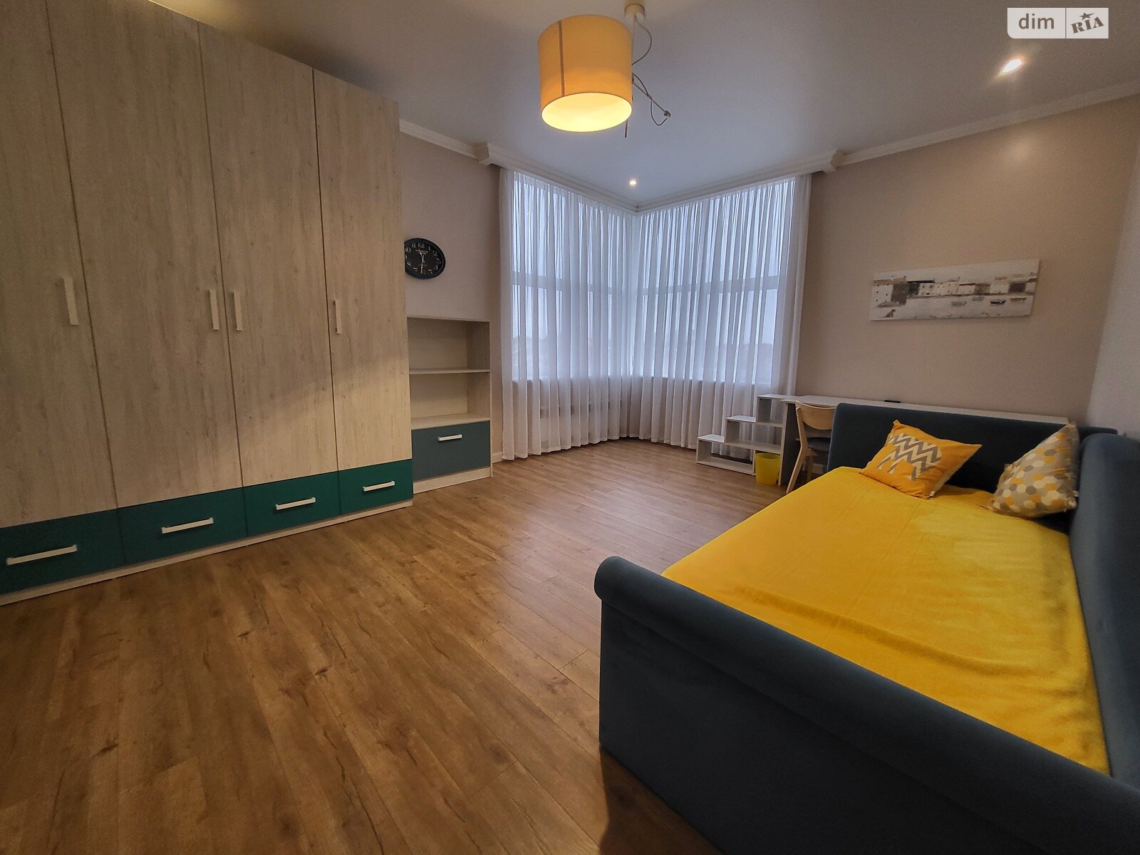 чотирикімнатна квартира в Вінниці, район Центр, на вул. Степана Бандери в довготривалу оренду помісячно фото 1