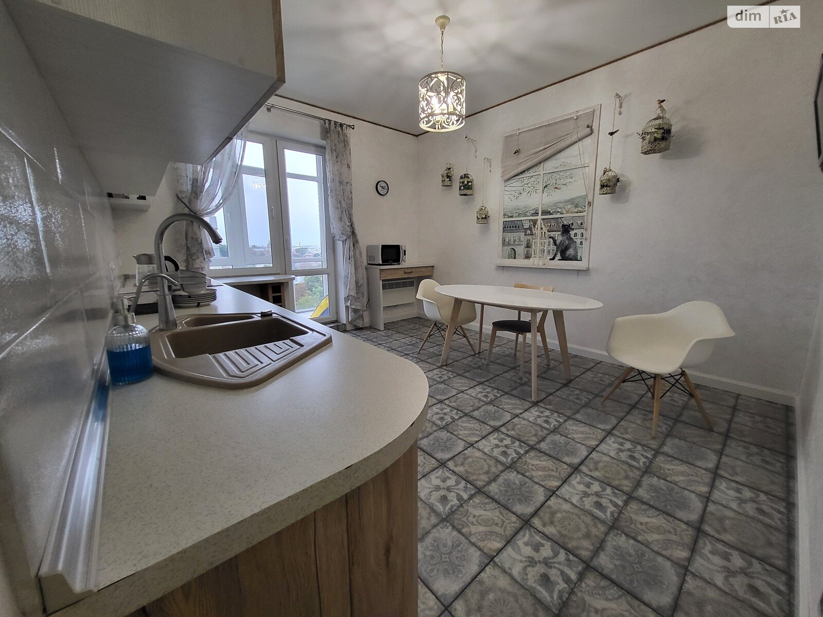 чотирикімнатна квартира в Вінниці, район Центр, на вул. Степана Бандери в довготривалу оренду помісячно фото 1