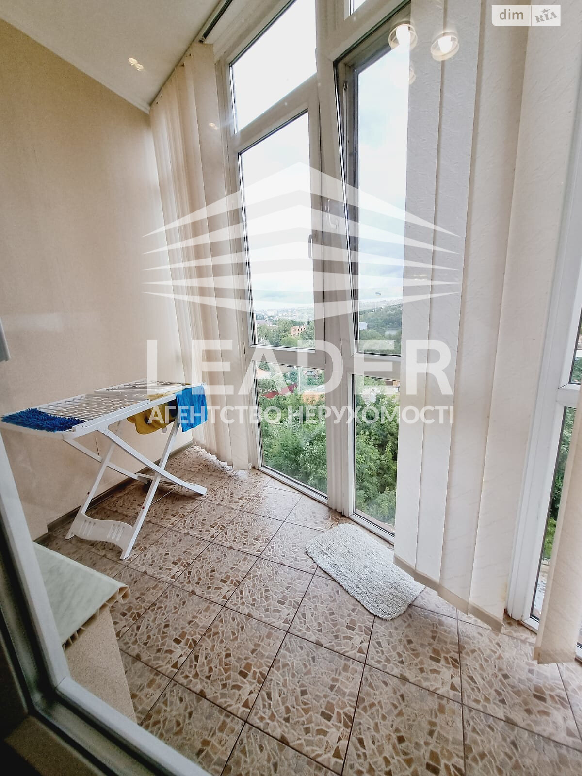 двокімнатна квартира в Вінниці, район Центр, на вул. Степана Бандери в довготривалу оренду помісячно фото 1