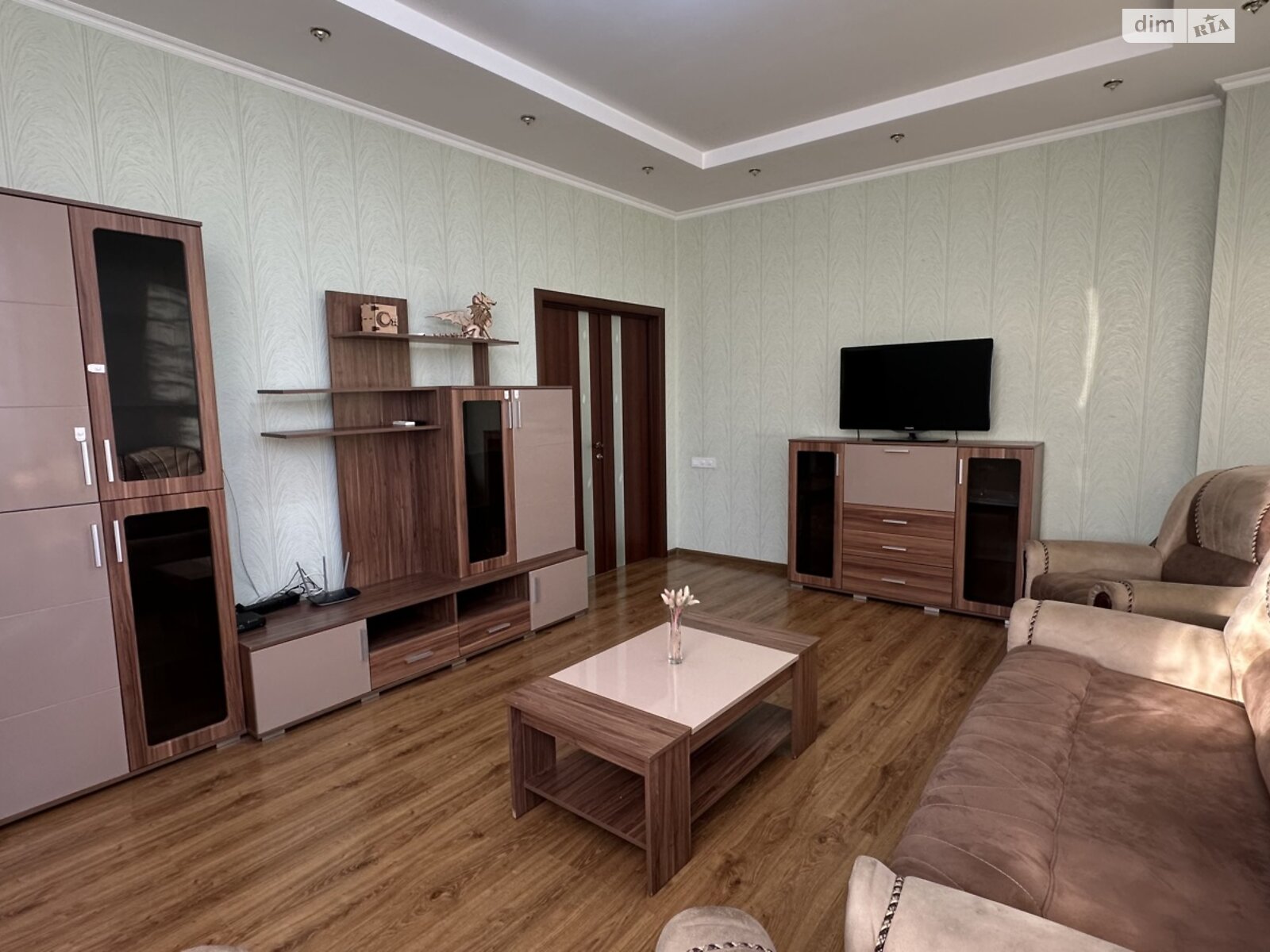 двухкомнатная квартира в Виннице, район Центр, на ул. Степана Бандеры 9 в аренду на долгий срок помесячно фото 1