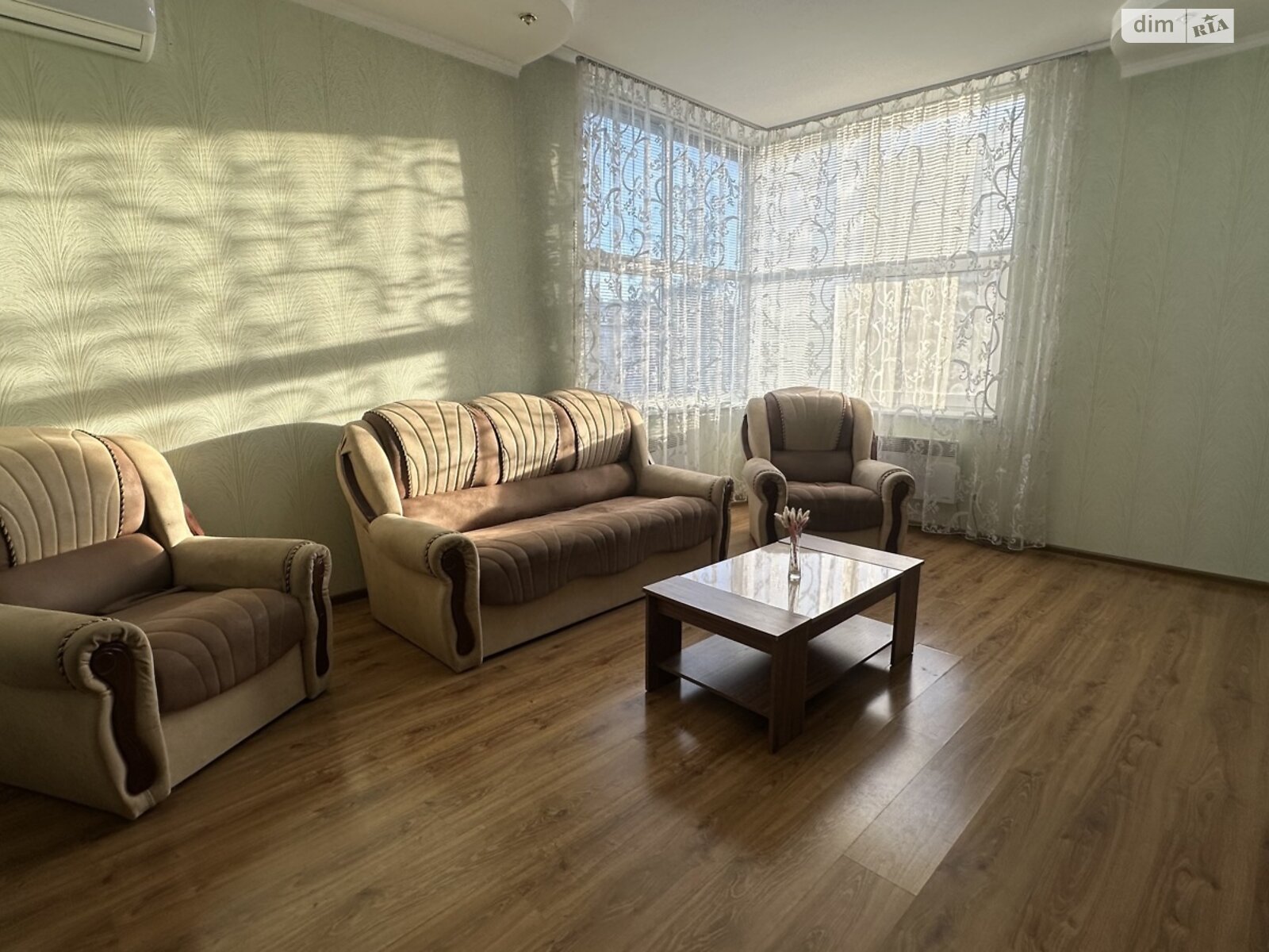 двухкомнатная квартира в Виннице, район Центр, на ул. Степана Бандеры 9 в аренду на долгий срок помесячно фото 1