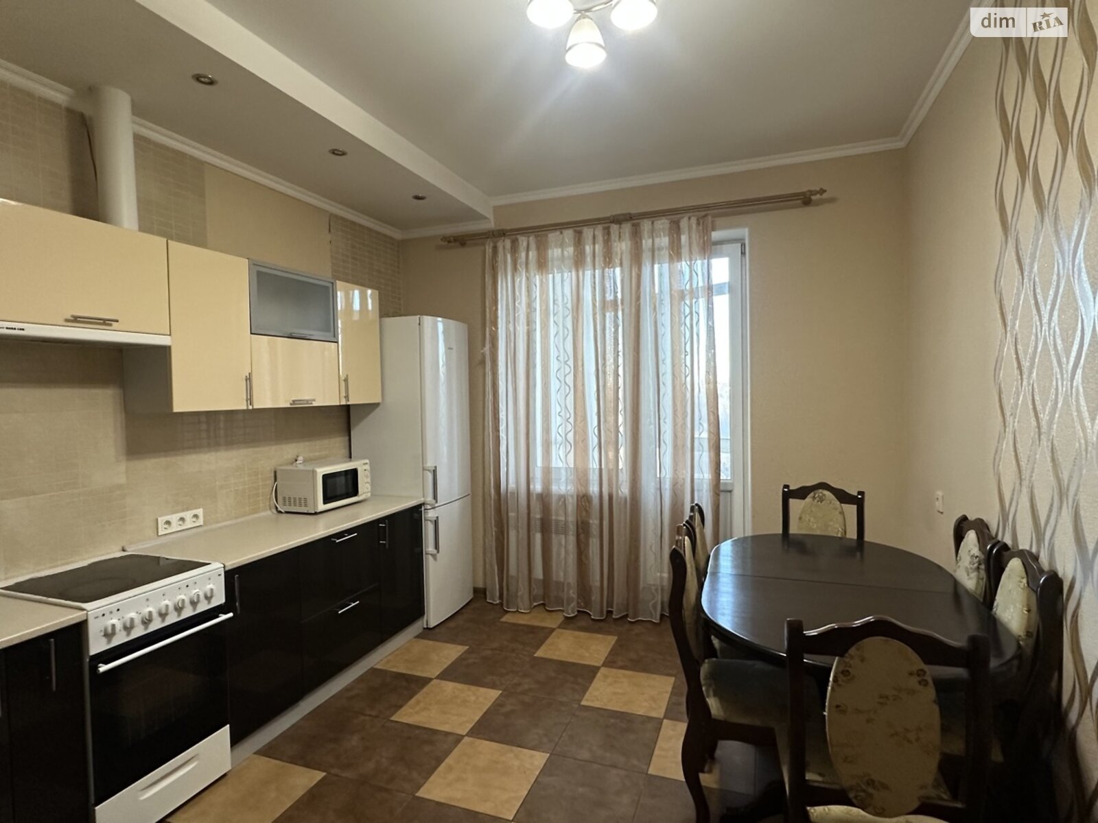 двухкомнатная квартира в Виннице, район Центр, на ул. Степана Бандеры 9 в аренду на долгий срок помесячно фото 1