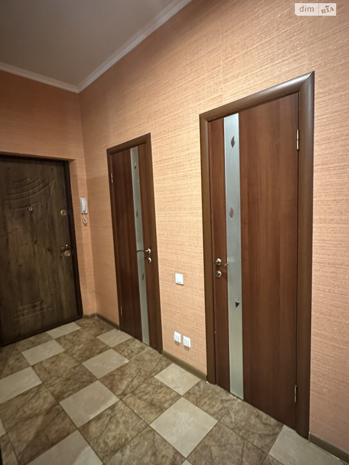 двухкомнатная квартира в Виннице, район Центр, на ул. Степана Бандеры 9 в аренду на долгий срок помесячно фото 1