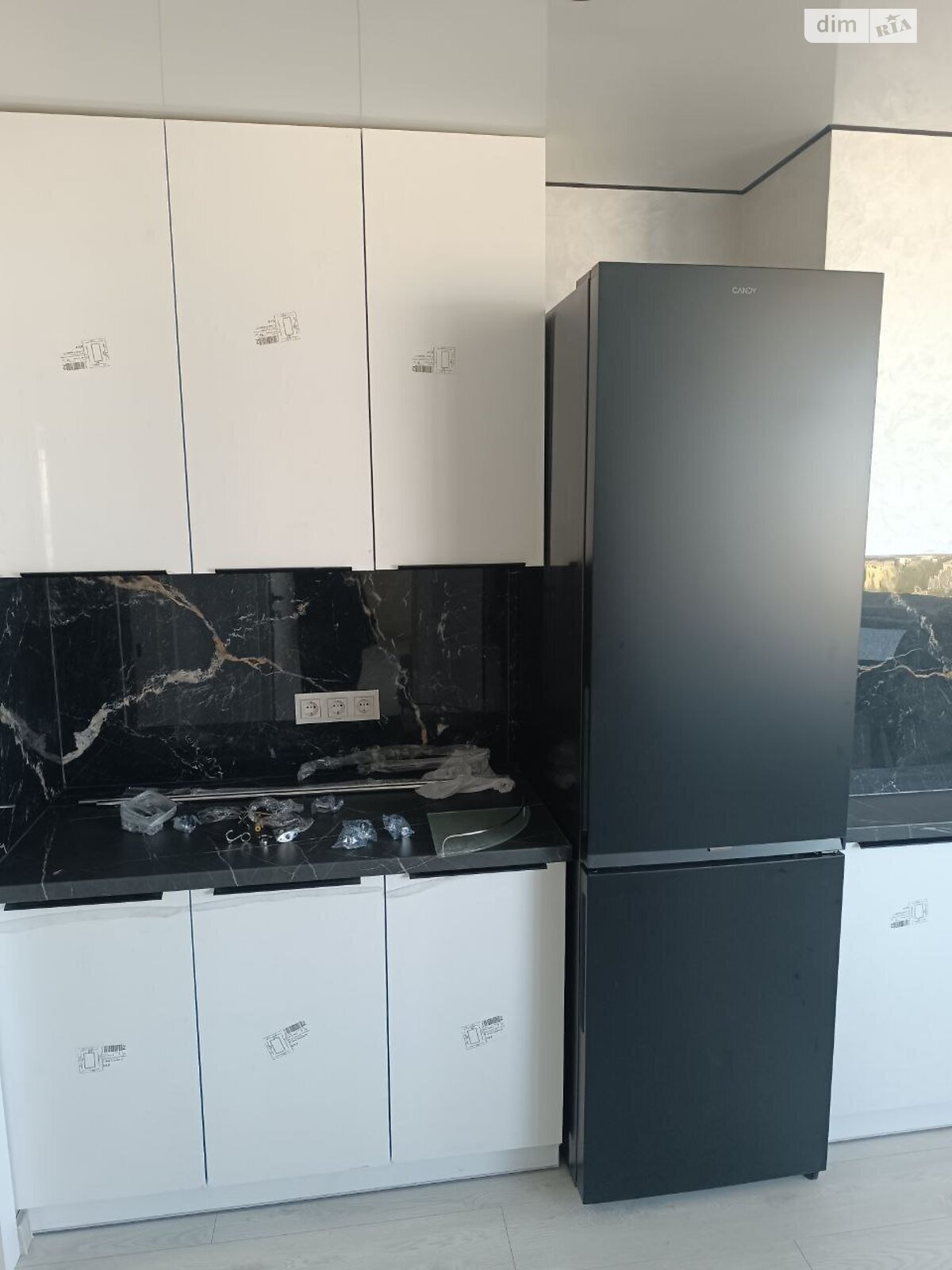 трехкомнатная квартира в Виннице, район Центр, на ул. Степана Бандеры в аренду на долгий срок помесячно фото 1