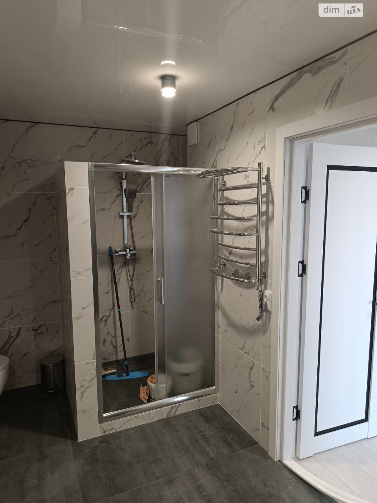 трехкомнатная квартира в Виннице, район Центр, на ул. Степана Бандеры в аренду на долгий срок помесячно фото 1