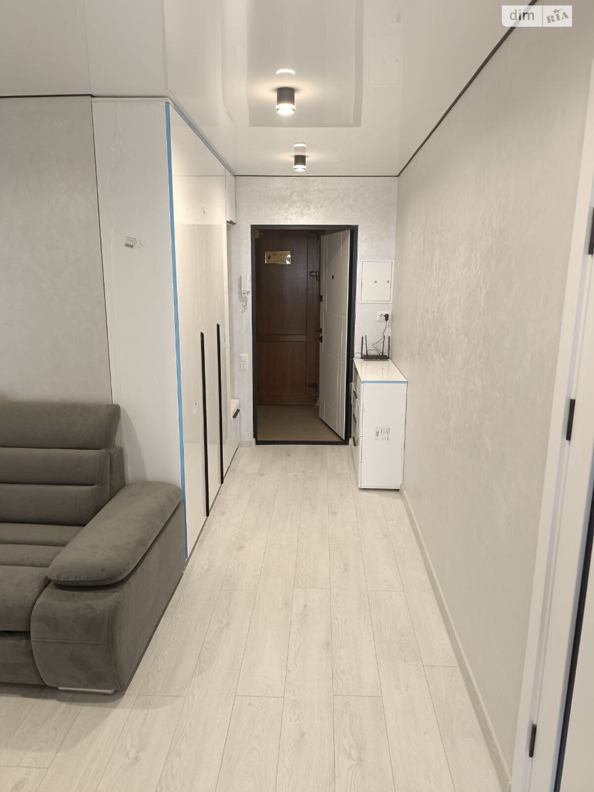 трехкомнатная квартира в Виннице, район Центр, на ул. Степана Бандеры в аренду на долгий срок помесячно фото 1