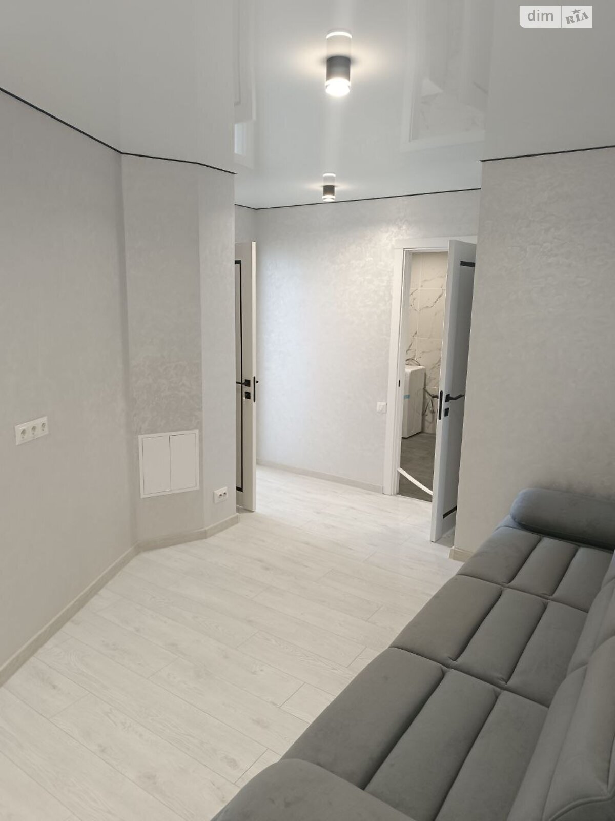 трехкомнатная квартира в Виннице, район Центр, на ул. Степана Бандеры в аренду на долгий срок помесячно фото 1