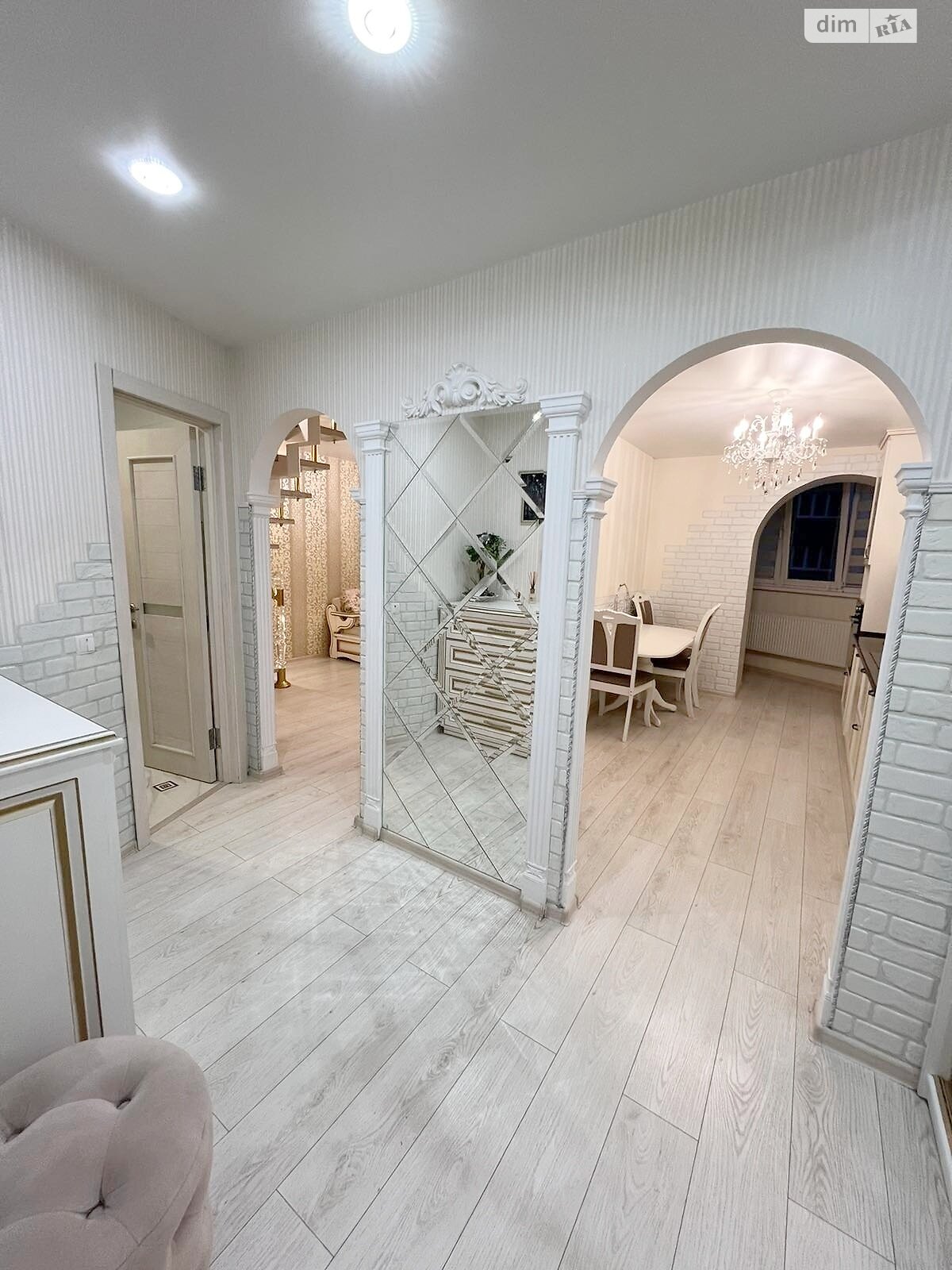 трехкомнатная квартира в Виннице, район Центр, на ул. Степана Бандеры в аренду на долгий срок помесячно фото 1