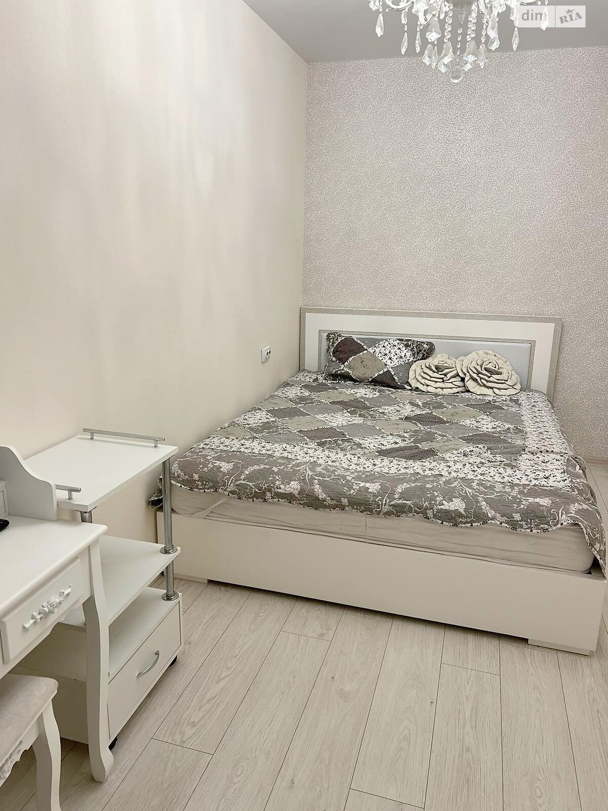 трехкомнатная квартира в Виннице, район Центр, на ул. Степана Бандеры в аренду на долгий срок помесячно фото 1