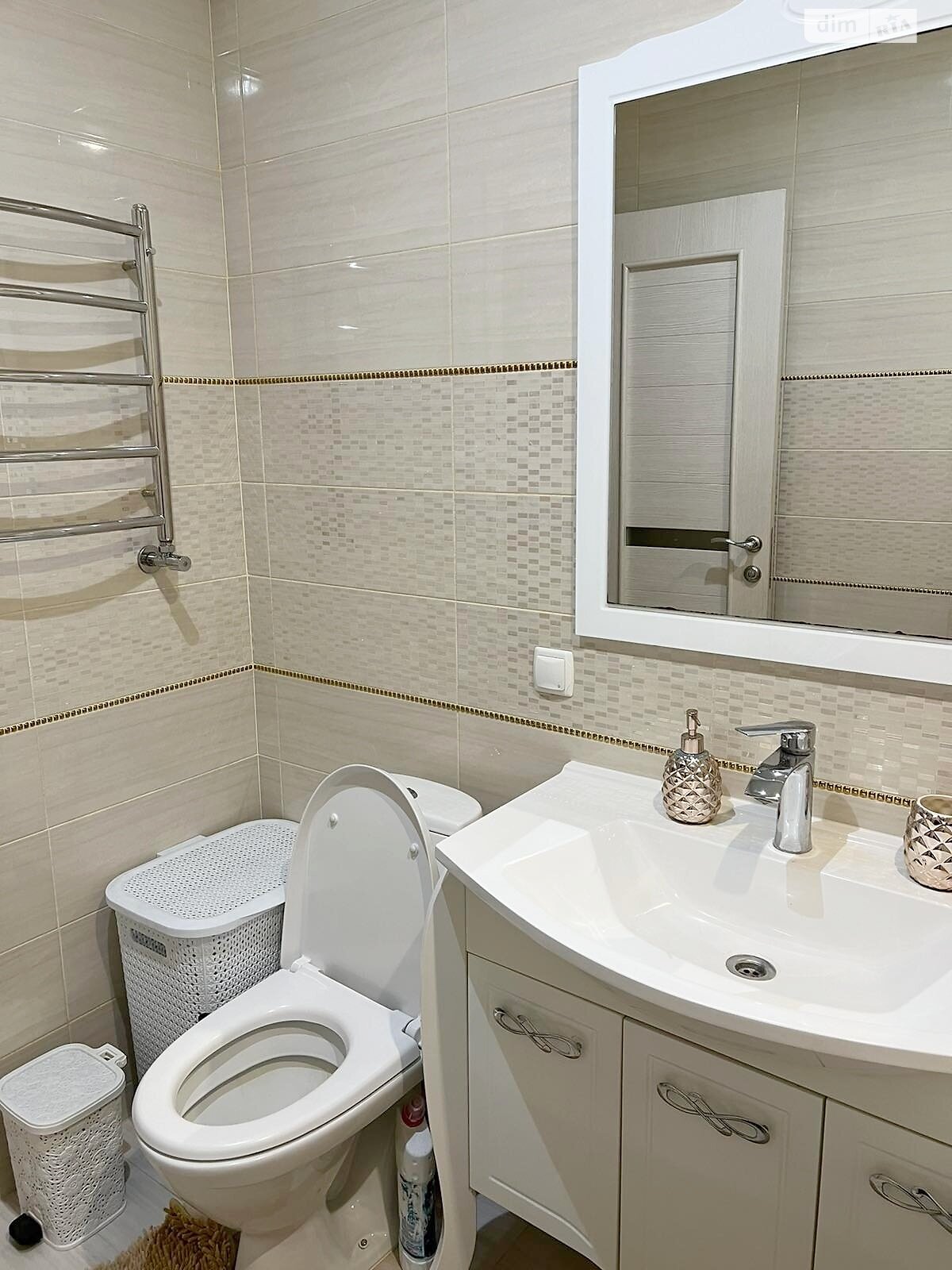 трехкомнатная квартира в Виннице, район Центр, на ул. Степана Бандеры в аренду на долгий срок помесячно фото 1