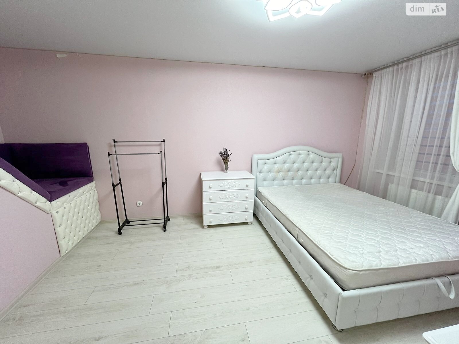 трехкомнатная квартира в Виннице, район Центр, на ул. Степана Бандеры в аренду на долгий срок помесячно фото 1