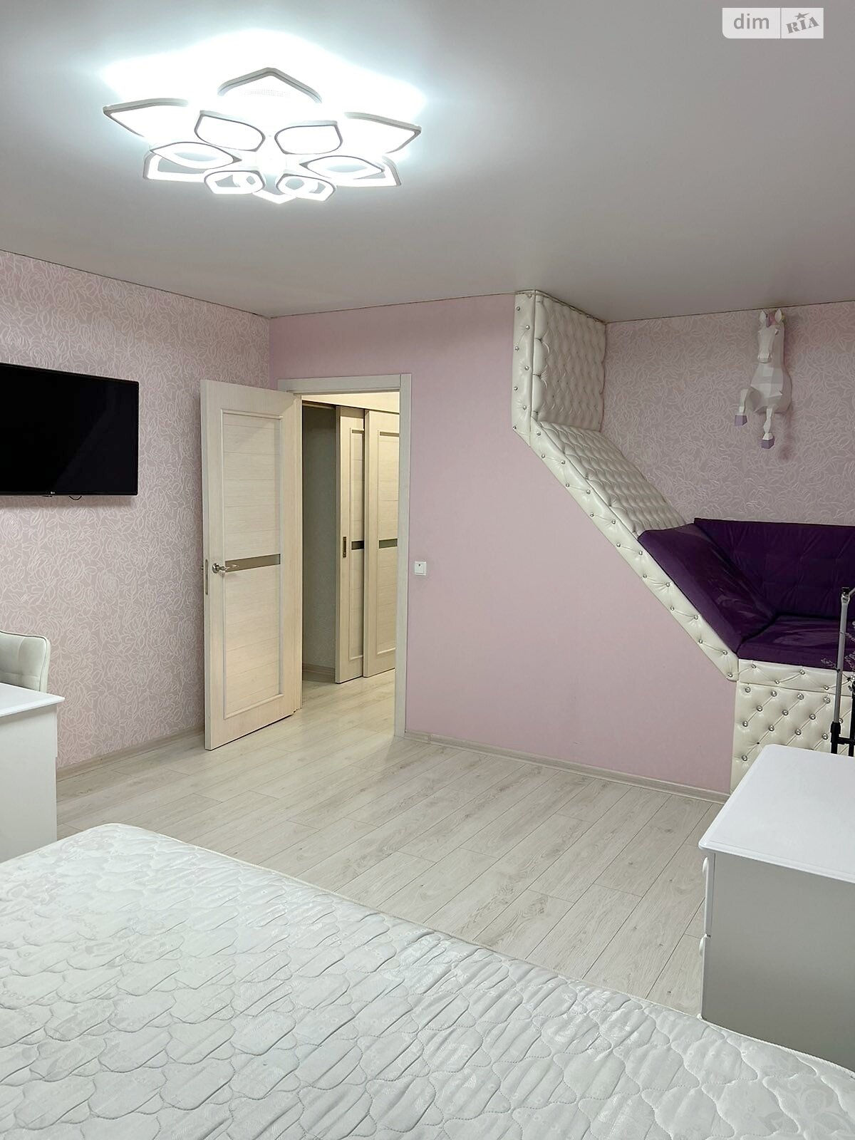 трехкомнатная квартира в Виннице, район Центр, на ул. Степана Бандеры в аренду на долгий срок помесячно фото 1