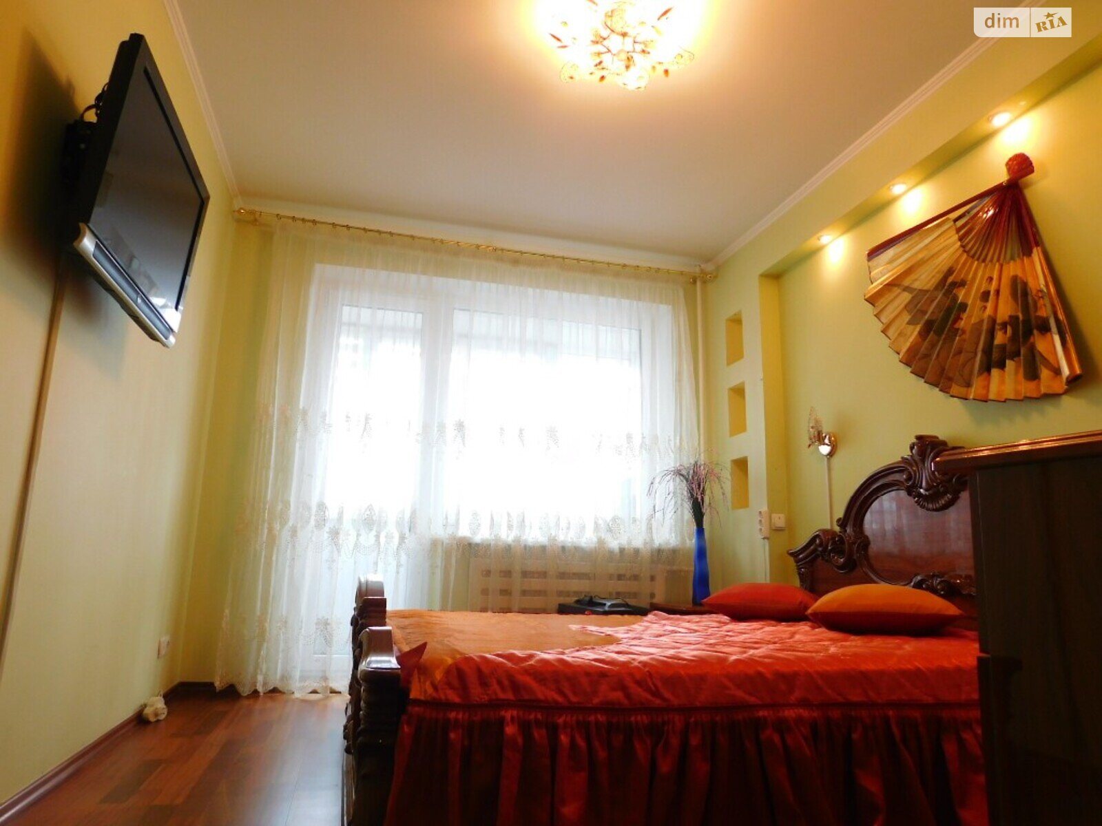 трехкомнатная квартира с мебелью в Виннице, район Урожай, на ул. Марии Литвиненко-Вольгемут в аренду на долгий срок помесячно фото 1