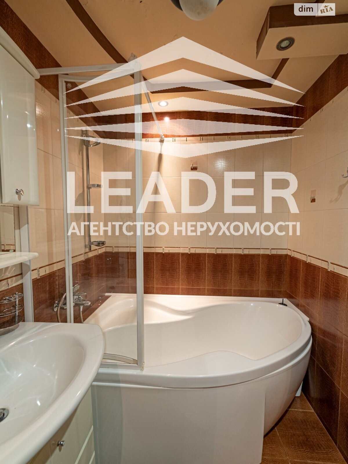 трикімнатна квартира в Вінниці, район Урожай, на вул. Марії Литвиненко-Вольгемут в довготривалу оренду помісячно фото 1 трикімнатна квартира в Вінниці, район Урожай, на вул. Марії Литвиненко-Вольгемут в довготривалу оренду помісячно фото 1