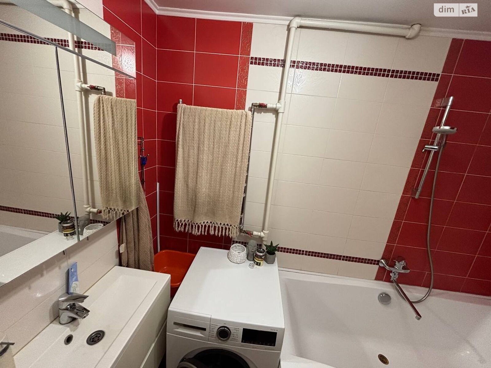 трехкомнатная квартира в Виннице, район Урожай, на ул. Марии Литвиненко-Вольгемут в аренду на долгий срок помесячно фото 1