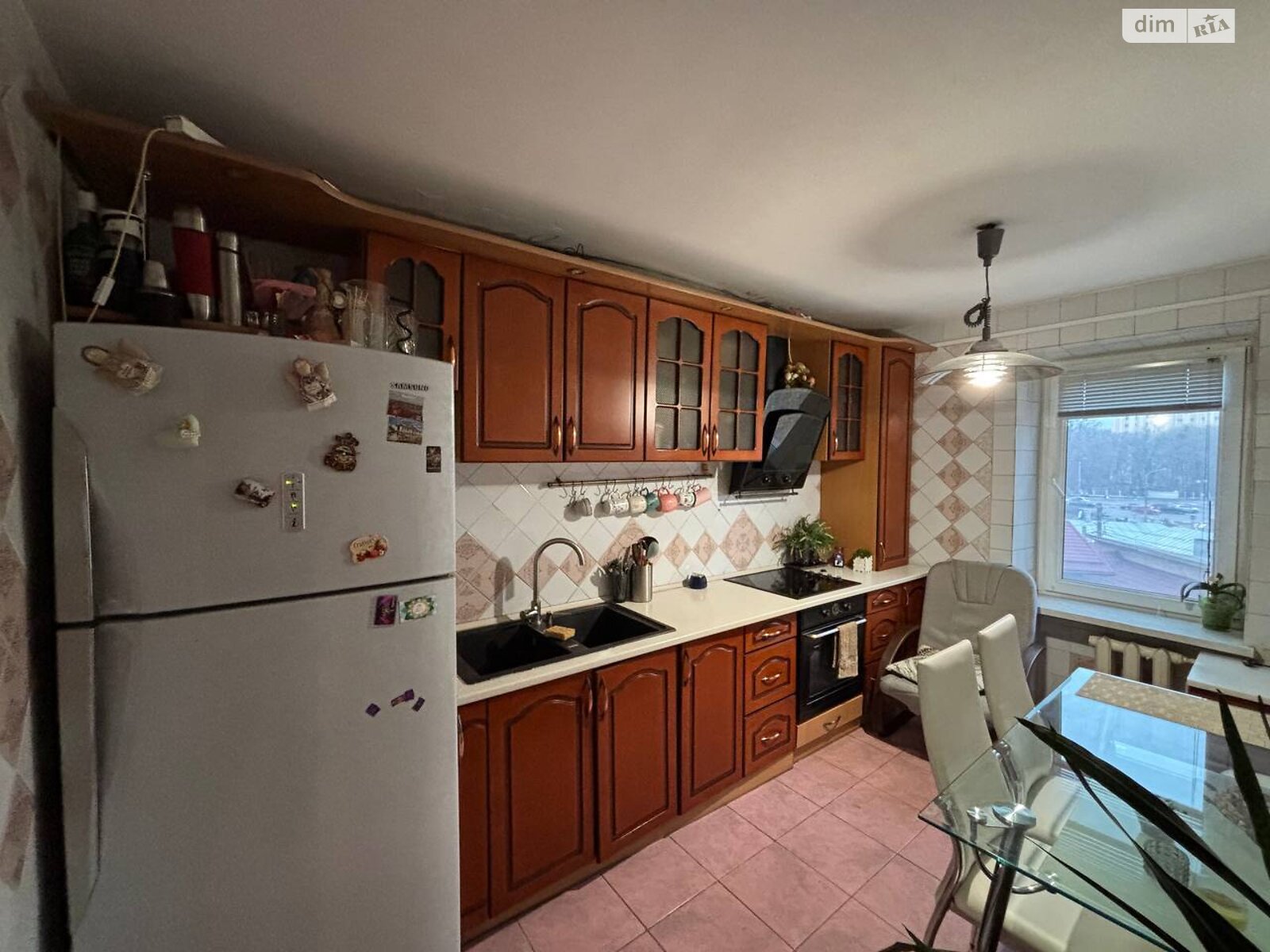 трехкомнатная квартира в Виннице, район Урожай, на ул. Марии Литвиненко-Вольгемут в аренду на долгий срок помесячно фото 1