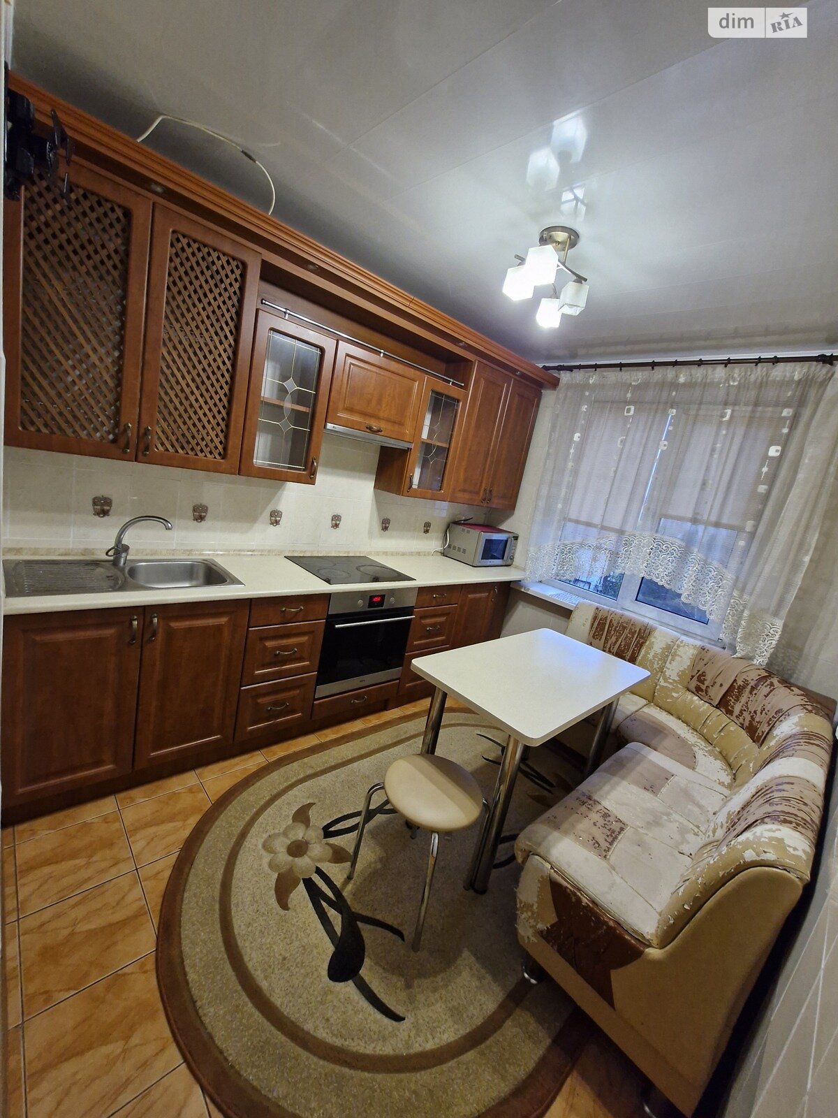 трехкомнатная квартира в Виннице, район Урожай, на ул. Марии Литвиненко-Вольгемут 30 в аренду на долгий срок помесячно фото 1