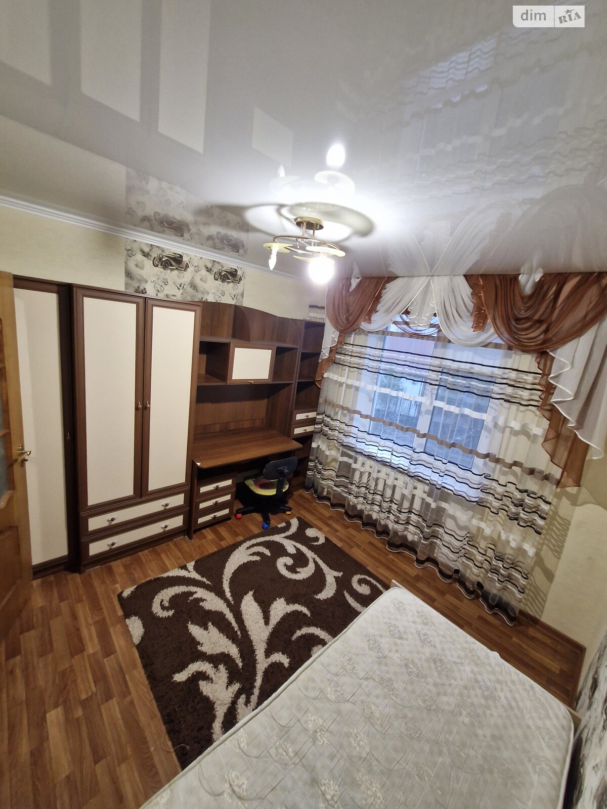 трехкомнатная квартира в Виннице, район Урожай, на ул. Марии Литвиненко-Вольгемут 30 в аренду на долгий срок помесячно фото 1