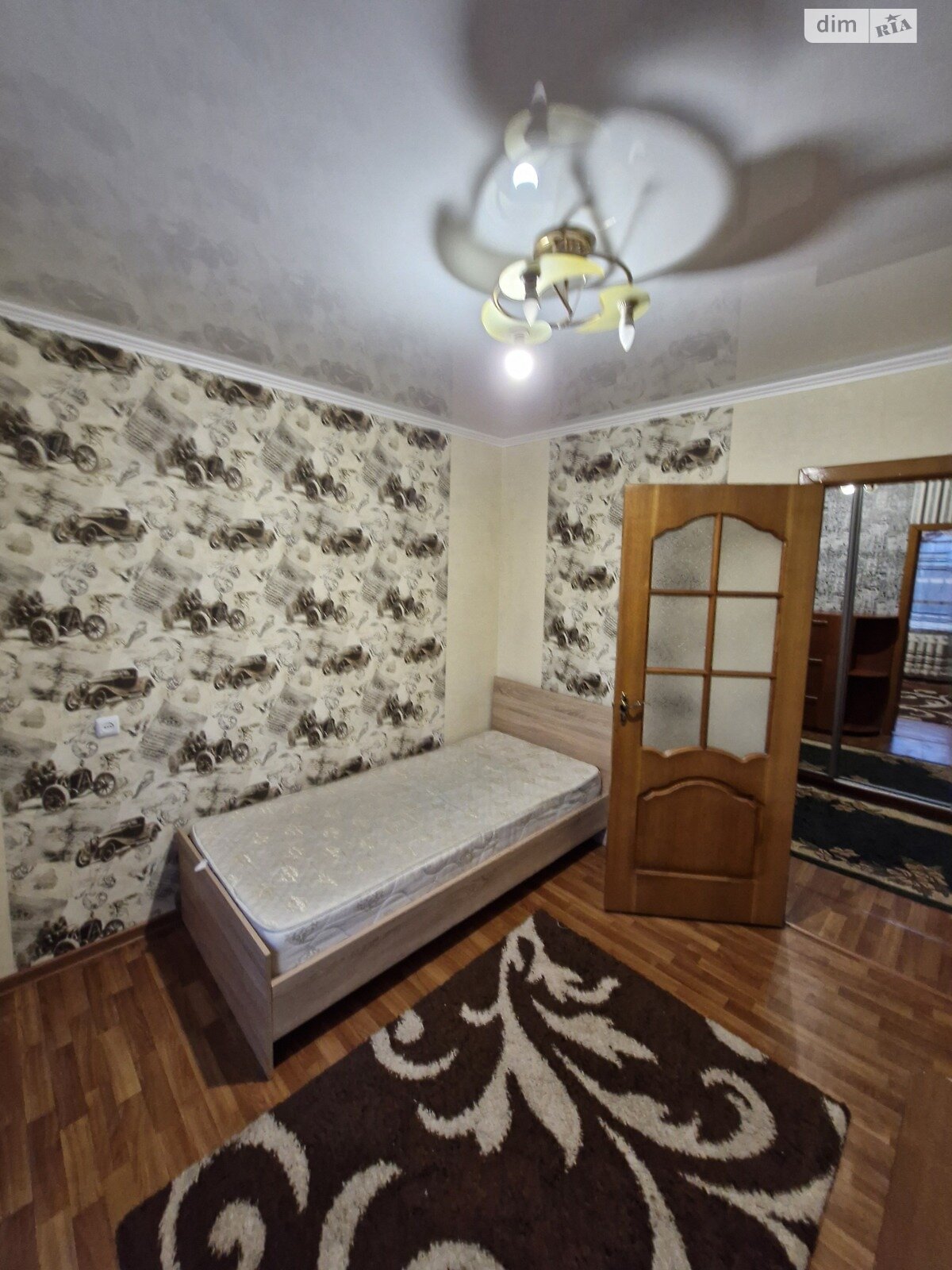 трехкомнатная квартира в Виннице, район Урожай, на ул. Марии Литвиненко-Вольгемут 30 в аренду на долгий срок помесячно фото 1