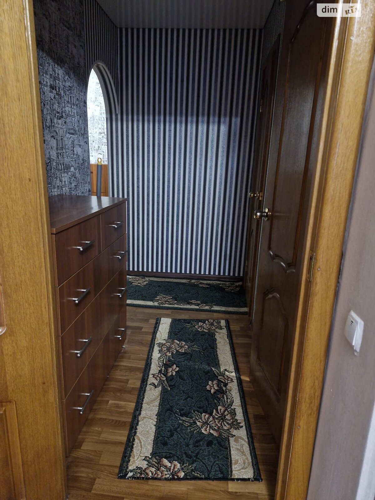 трехкомнатная квартира в Виннице, район Урожай, на ул. Марии Литвиненко-Вольгемут 30 в аренду на долгий срок помесячно фото 1