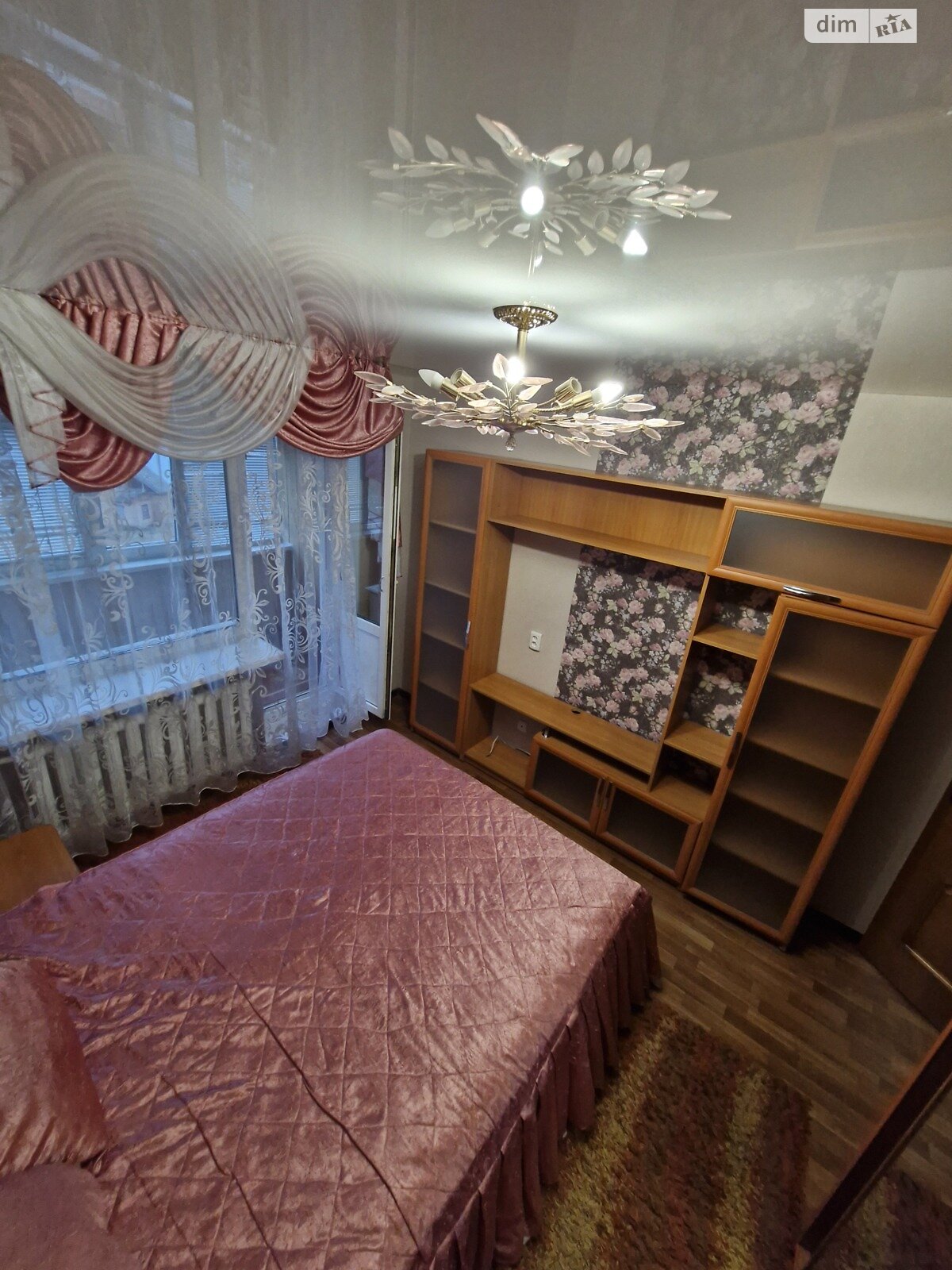 трехкомнатная квартира в Виннице, район Урожай, на ул. Марии Литвиненко-Вольгемут 30 в аренду на долгий срок помесячно фото 1