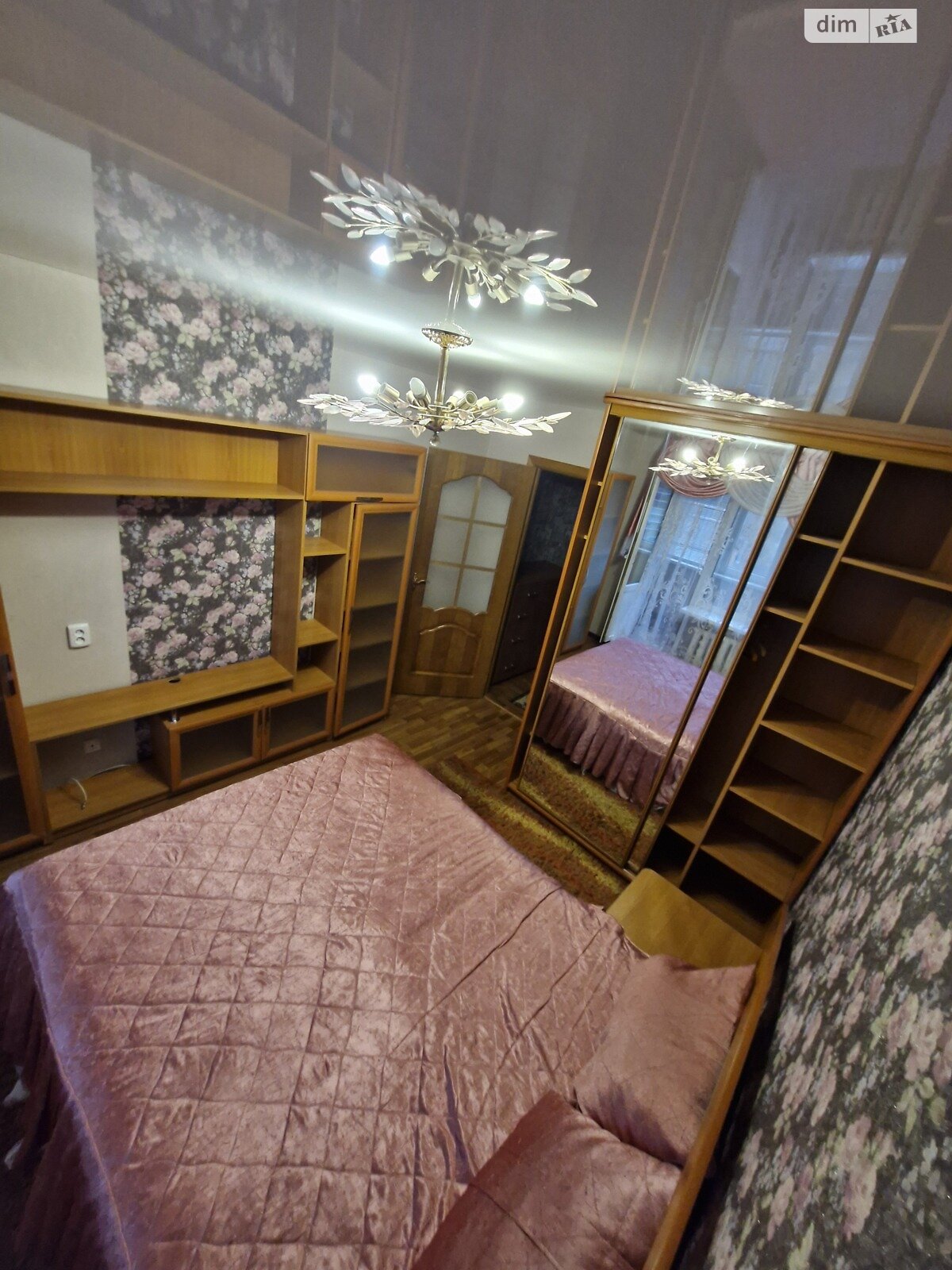 трехкомнатная квартира в Виннице, район Урожай, на ул. Марии Литвиненко-Вольгемут 30 в аренду на долгий срок помесячно фото 1