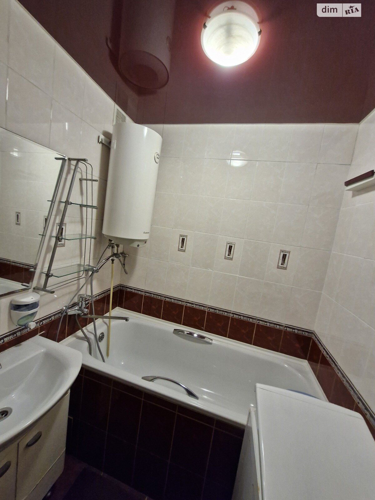 трехкомнатная квартира в Виннице, район Урожай, на ул. Марии Литвиненко-Вольгемут 30 в аренду на долгий срок помесячно фото 1