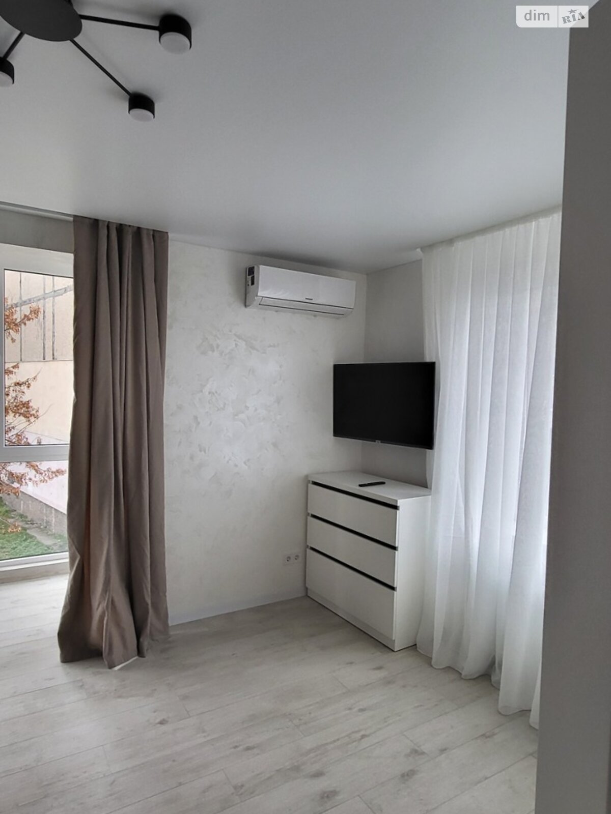 однокімнатна квартира в Вінниці, район Урожай, на вул. Марії Литвиненко-Вольгемут 46А в довготривалу оренду помісячно фото 1 однокімнатна квартира в Вінниці, район Урожай, на вул. Марії Литвиненко-Вольгемут 46А в довготривалу оренду помісячно фото 1