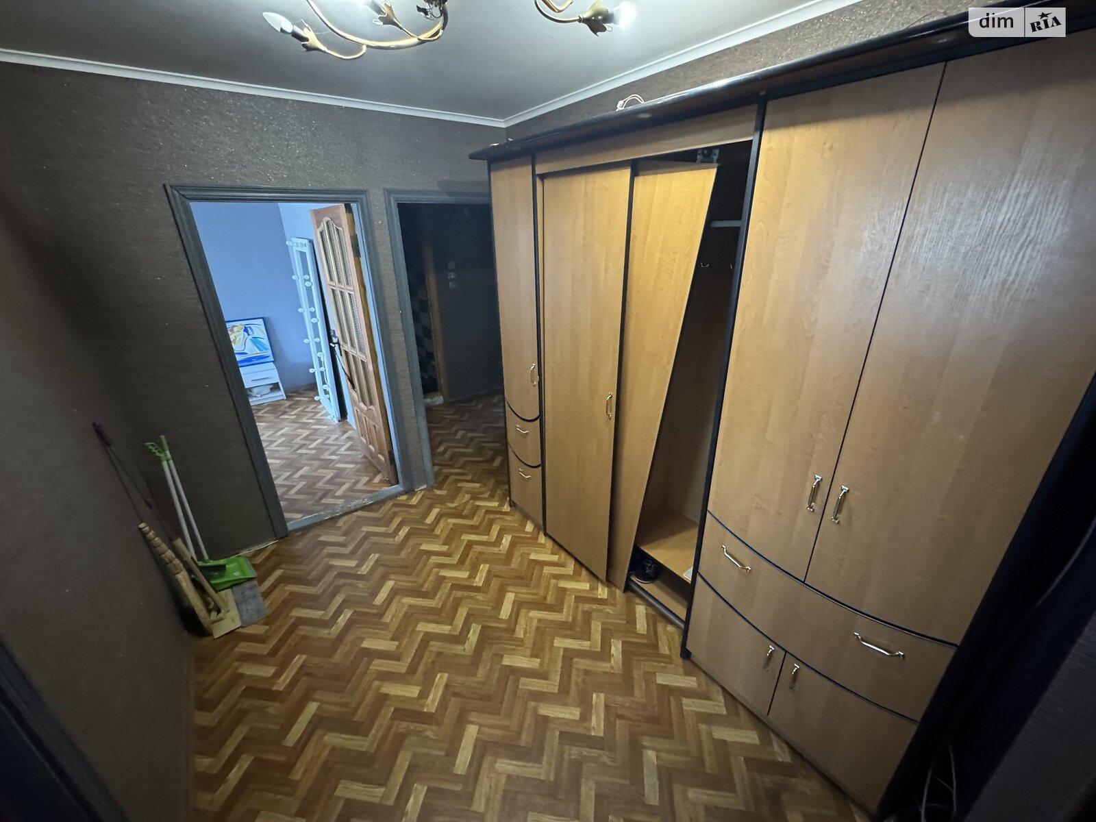 трикімнатна квартира в Вінниці, район Урожай, на вул. Матроса Кішки 59 в довготривалу оренду помісячно фото 1 трикімнатна квартира в Вінниці, район Урожай, на вул. Матроса Кішки 59 в довготривалу оренду помісячно фото 1