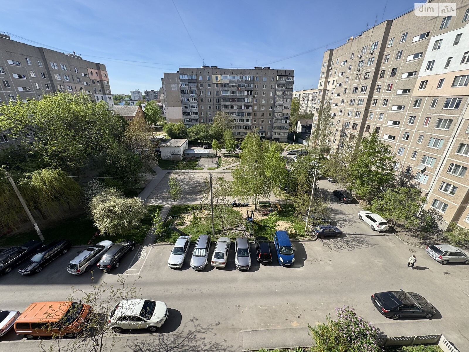 трикімнатна квартира в Вінниці, район Урожай, на вул. Матроса Кішки 59 в довготривалу оренду помісячно фото 1 трикімнатна квартира в Вінниці, район Урожай, на вул. Матроса Кішки 59 в довготривалу оренду помісячно фото 1