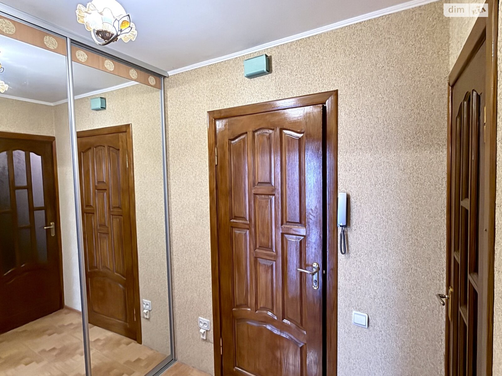 однокомнатная квартира в Виннице, район Урожай, на ул. Николая Амосова 9, кв. 28 в аренду на долгий срок помесячно фото 1 однокомнатная квартира в Виннице, район Урожай, на ул. Николая Амосова 9, кв. 28 в аренду на долгий срок помесячно фото 1