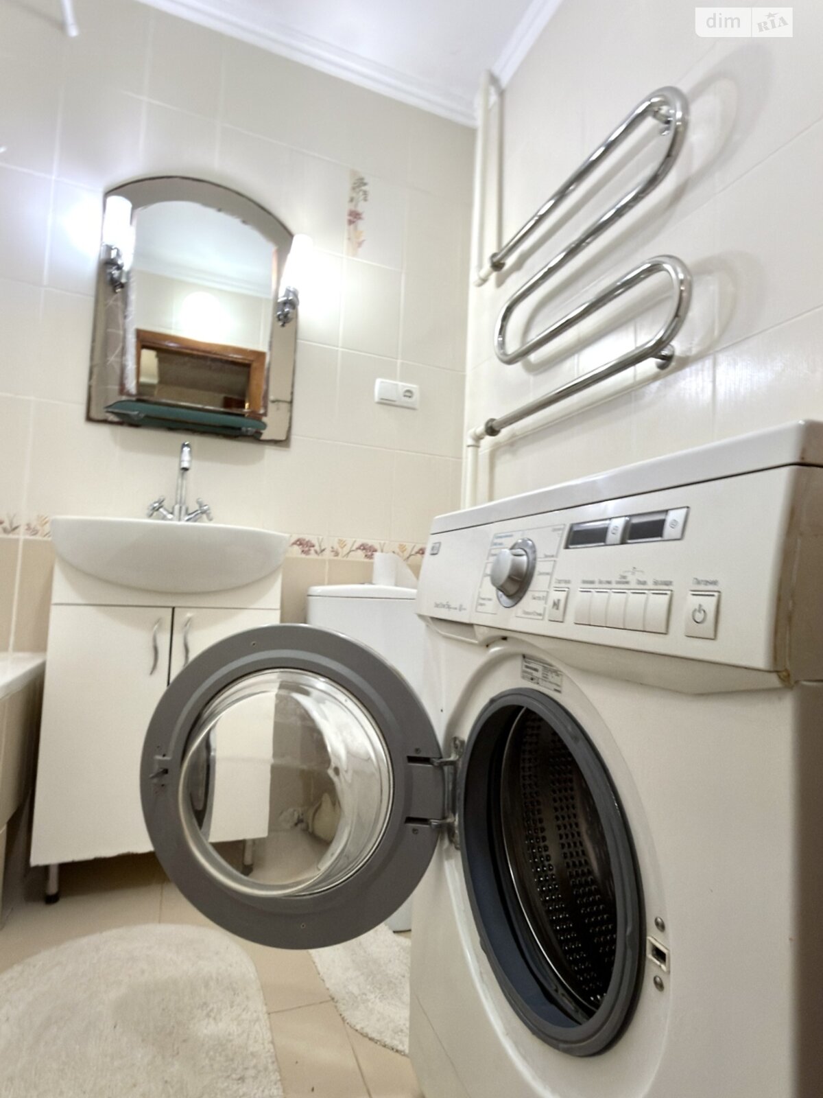 однокомнатная квартира в Виннице, район Урожай, на ул. Николая Амосова 9, кв. 28 в аренду на долгий срок помесячно фото 1 однокомнатная квартира в Виннице, район Урожай, на ул. Николая Амосова 9, кв. 28 в аренду на долгий срок помесячно фото 1