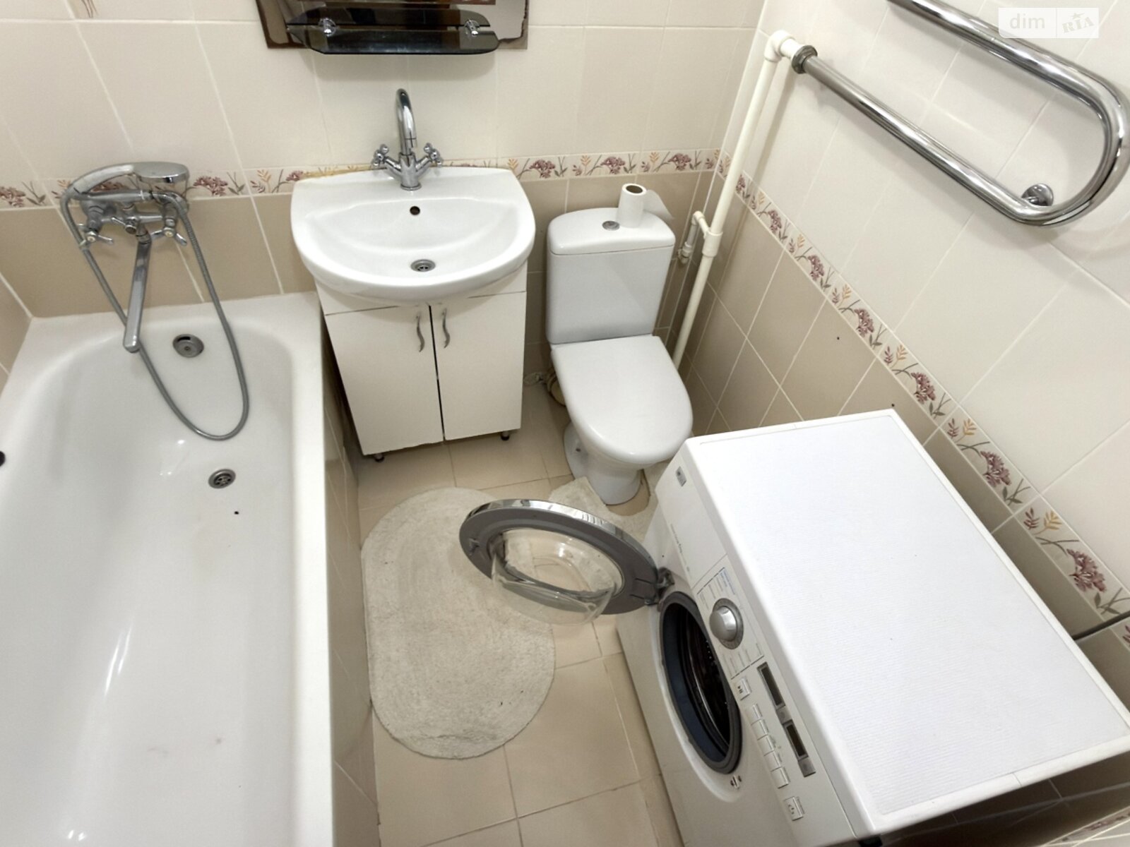 однокомнатная квартира в Виннице, район Урожай, на ул. Николая Амосова 9, кв. 28 в аренду на долгий срок помесячно фото 1 однокомнатная квартира в Виннице, район Урожай, на ул. Николая Амосова 9, кв. 28 в аренду на долгий срок помесячно фото 1