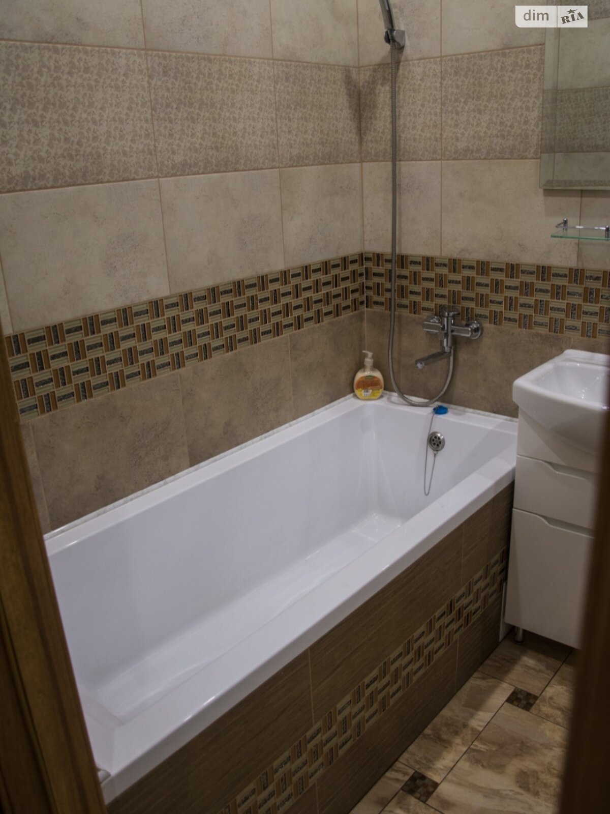 однокімнатна квартира з меблями в Вінниці, район Вишенька, на вул. 600-річчя 66В в довготривалу оренду помісячно фото 1