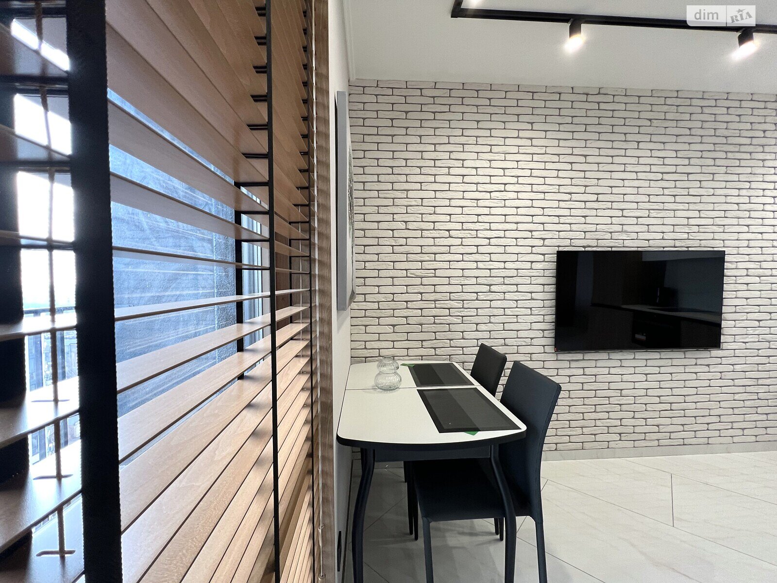 однокімнатна квартира в Вінниці, район Вишенька, на вул. 600-річчя 3Г в довготривалу оренду помісячно фото 1