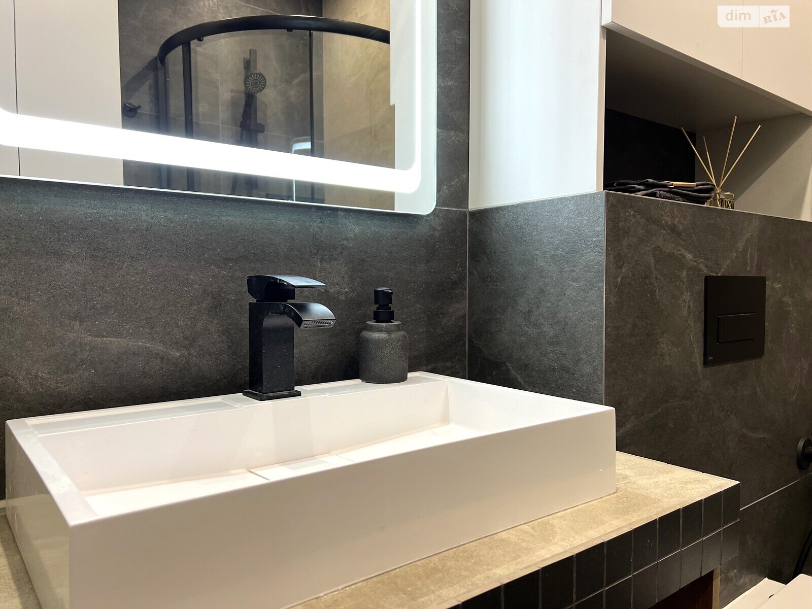 однокімнатна квартира в Вінниці, район Вишенька, на вул. 600-річчя 3Г в довготривалу оренду помісячно фото 1