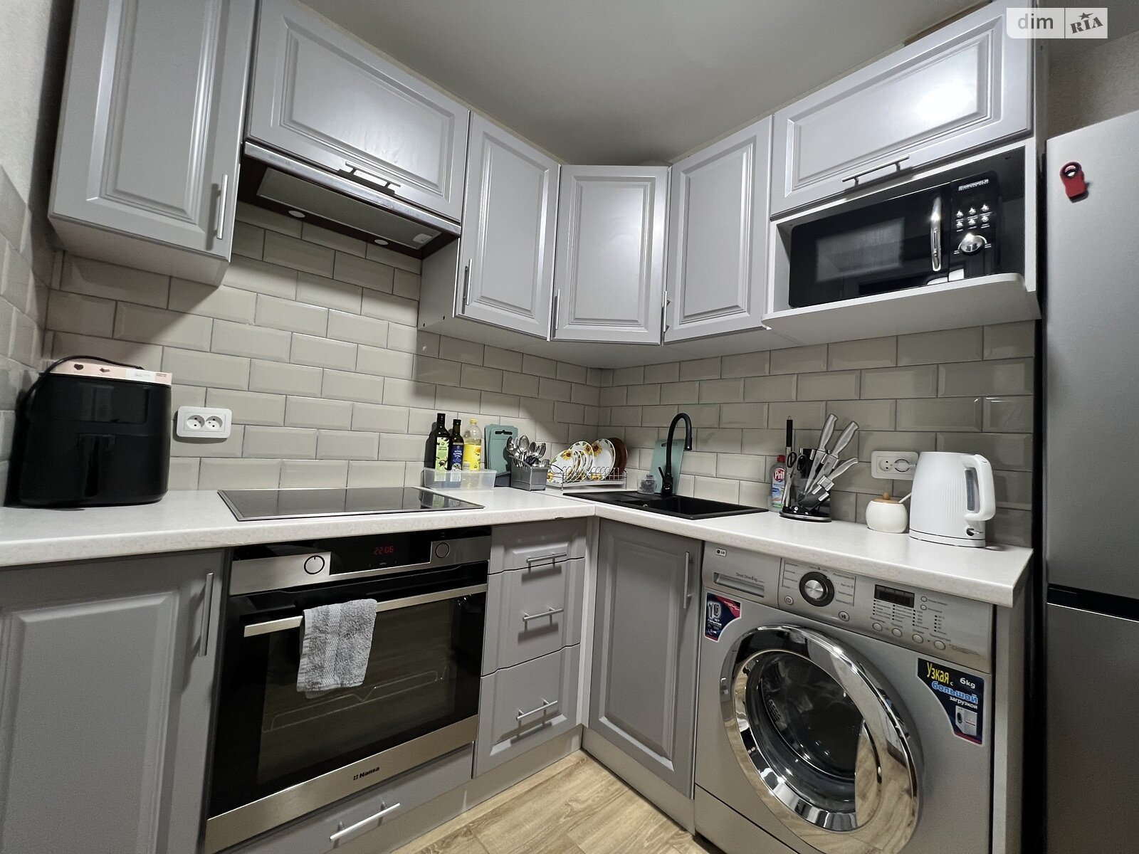 двокімнатна квартира в Вінниці, район Вишенька, на вул. Андрія Первозванного 50 в довготривалу оренду помісячно фото 1