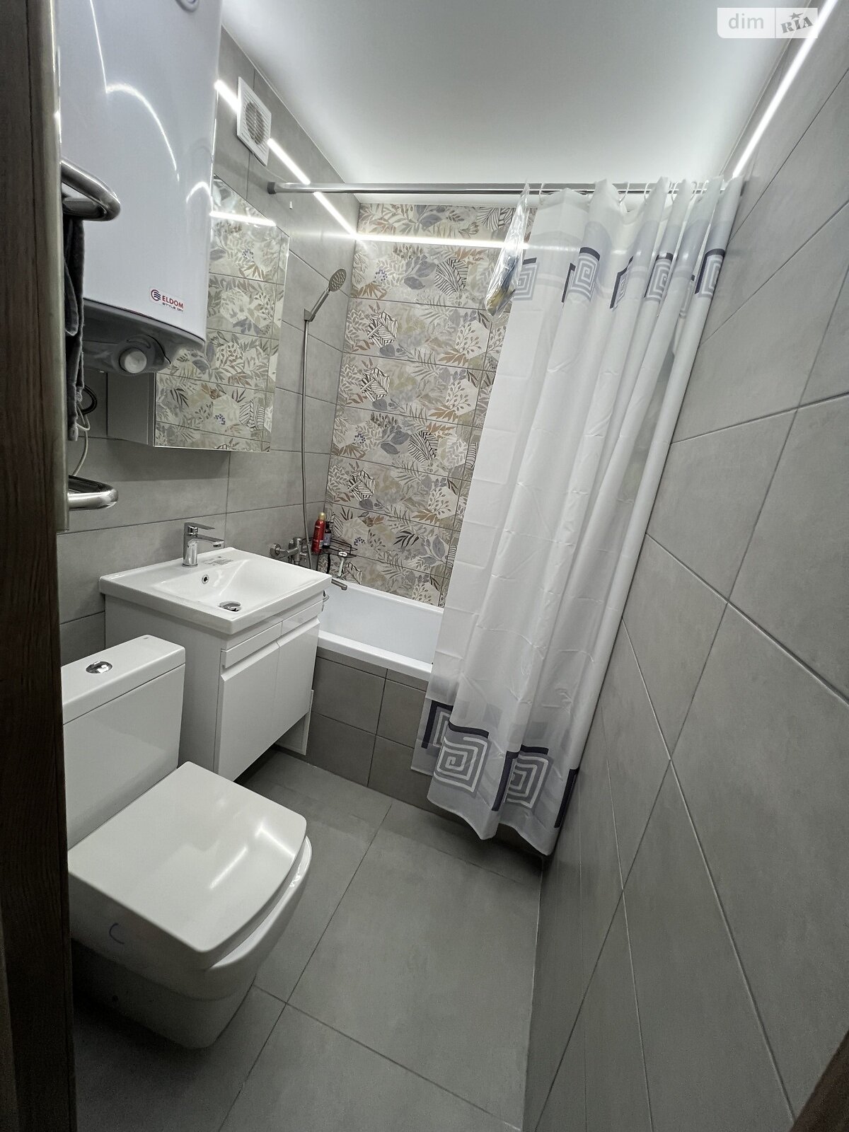 двокімнатна квартира в Вінниці, район Вишенька, на вул. Андрія Первозванного 50 в довготривалу оренду помісячно фото 1