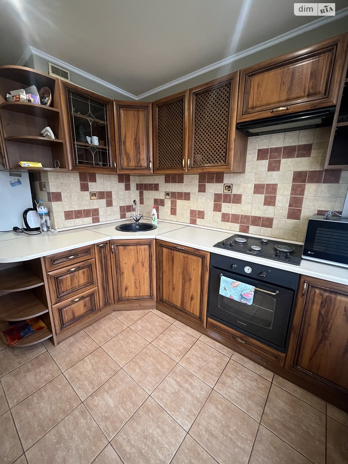 двокімнатна квартира в Вінниці, район Вишенька, на вул. Андрія Первозванного в довготривалу оренду помісячно фото 1